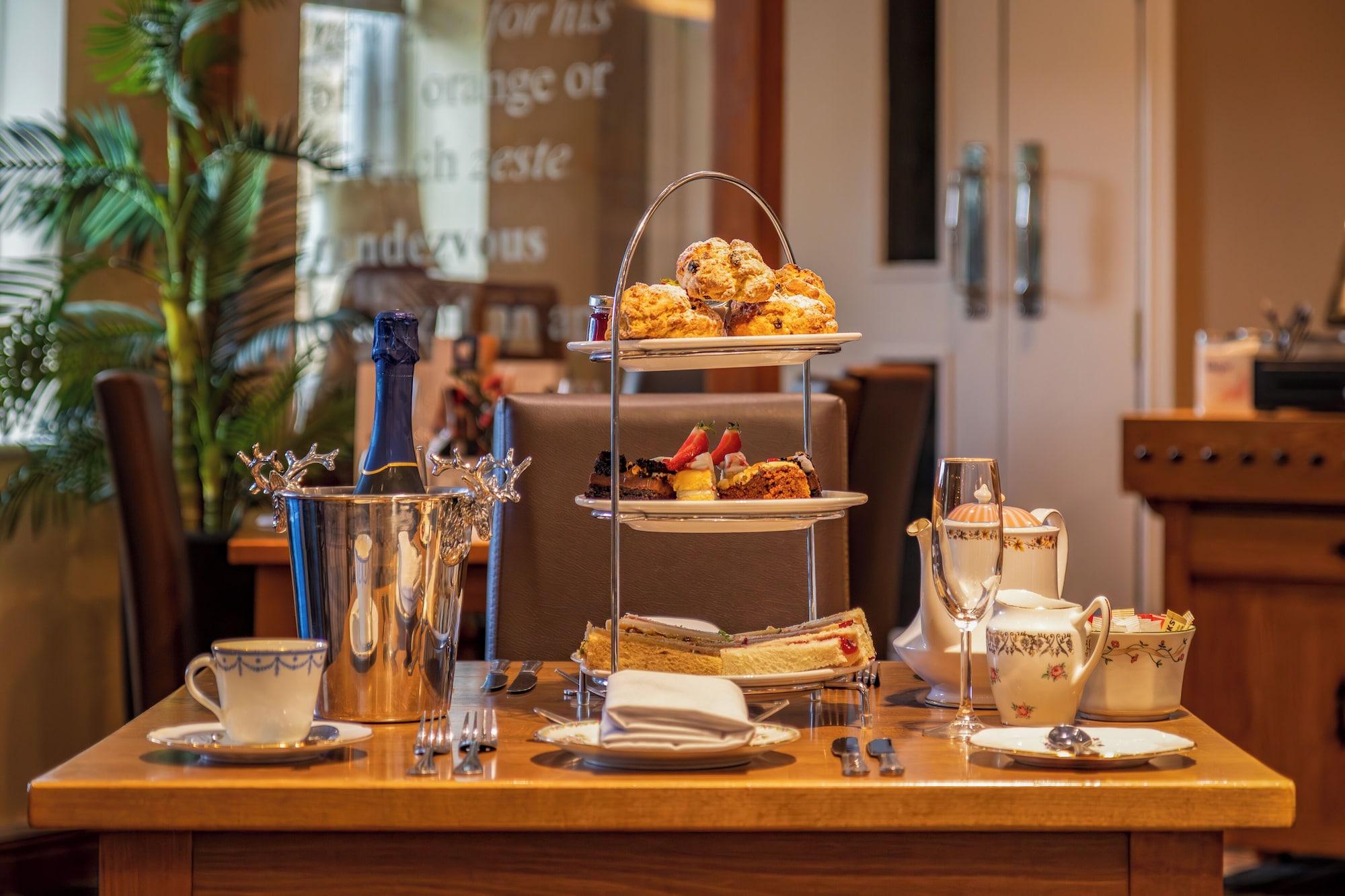 Restaurant Hollins Hall Hotel, Golf & Country Club