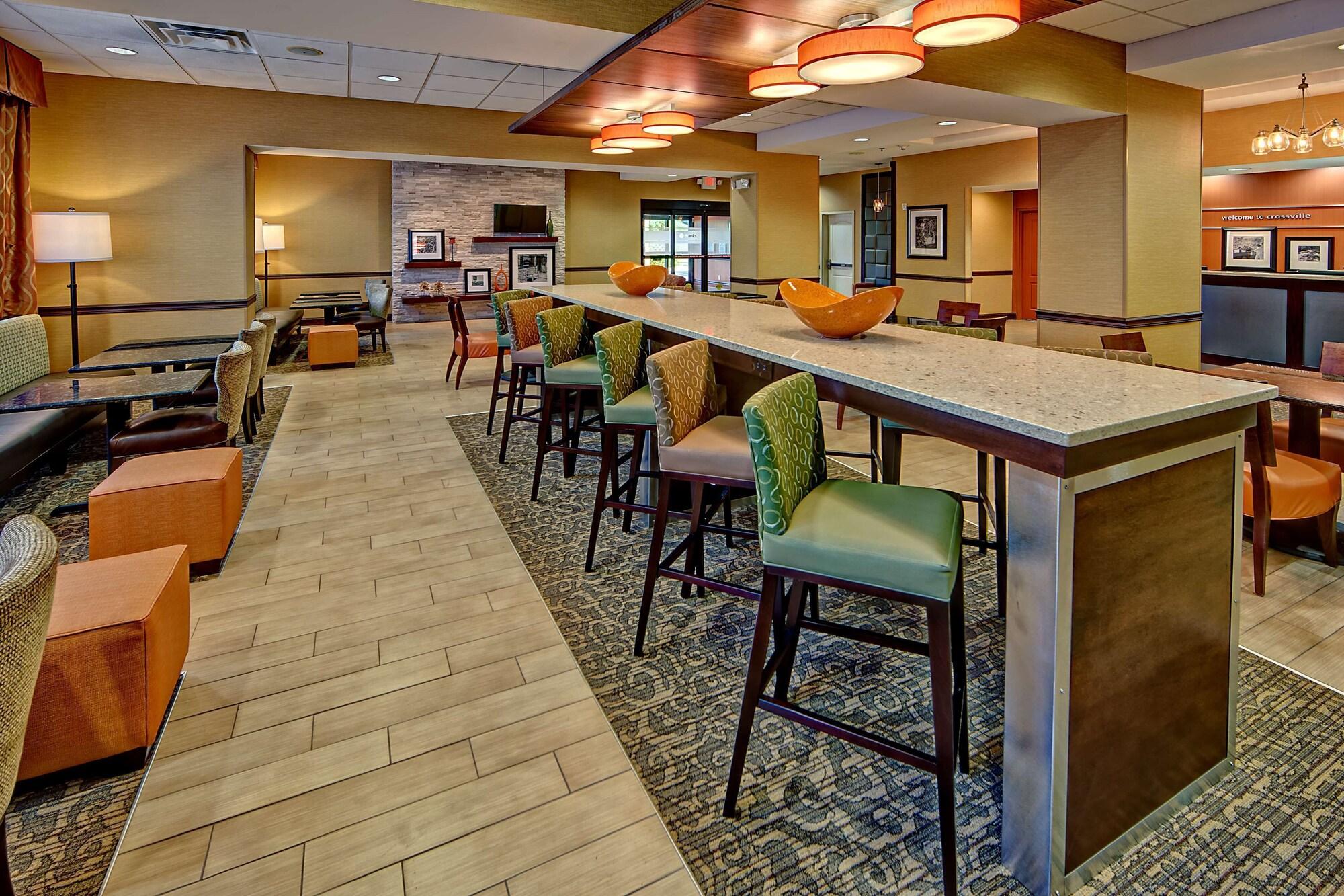 Vista Lobby Hampton Inn Crossville