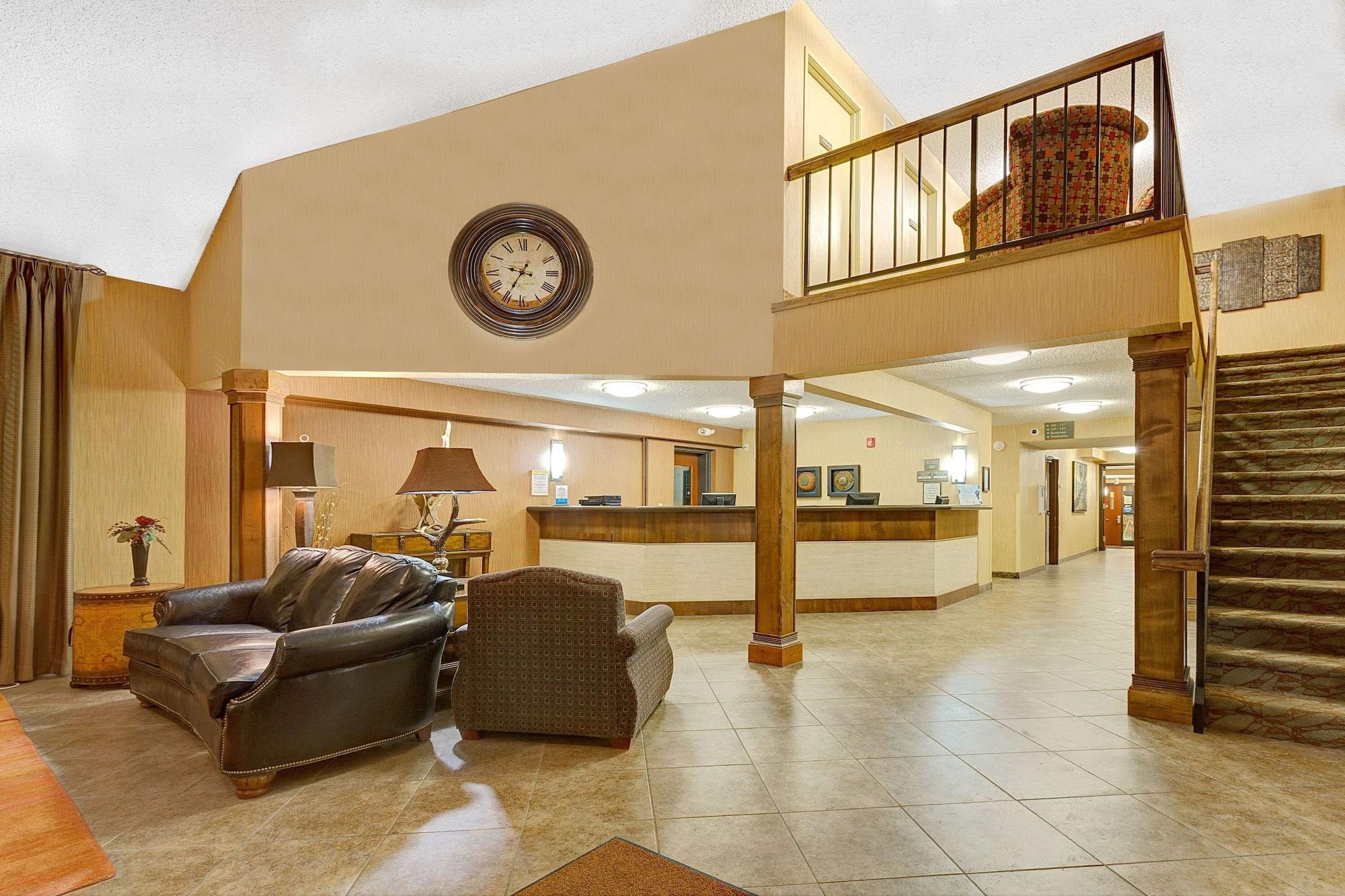 Vista Lobby Days Inn by Wyndham Cheyenne