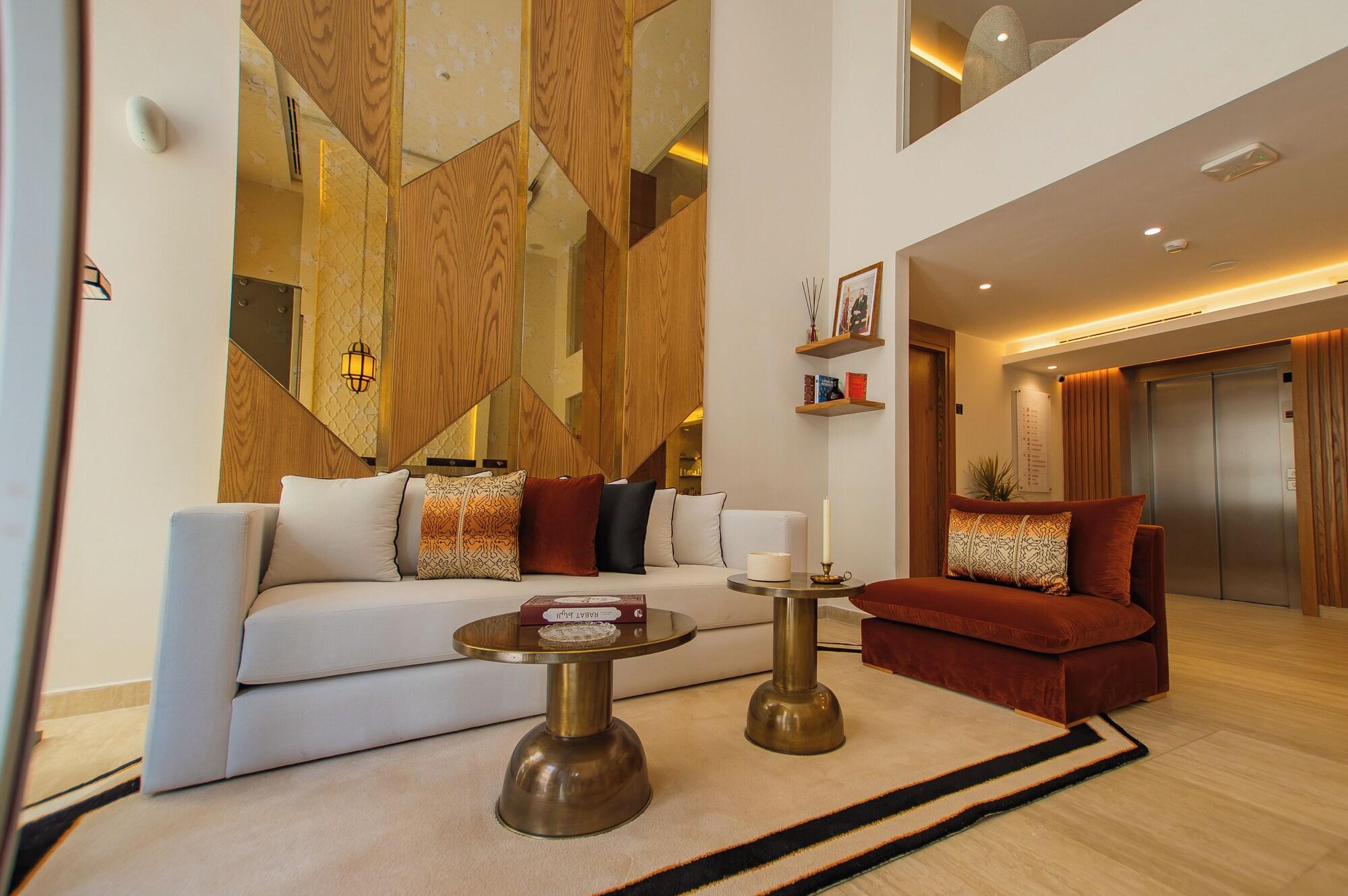 Vista Lobby Dally Apart Hotel