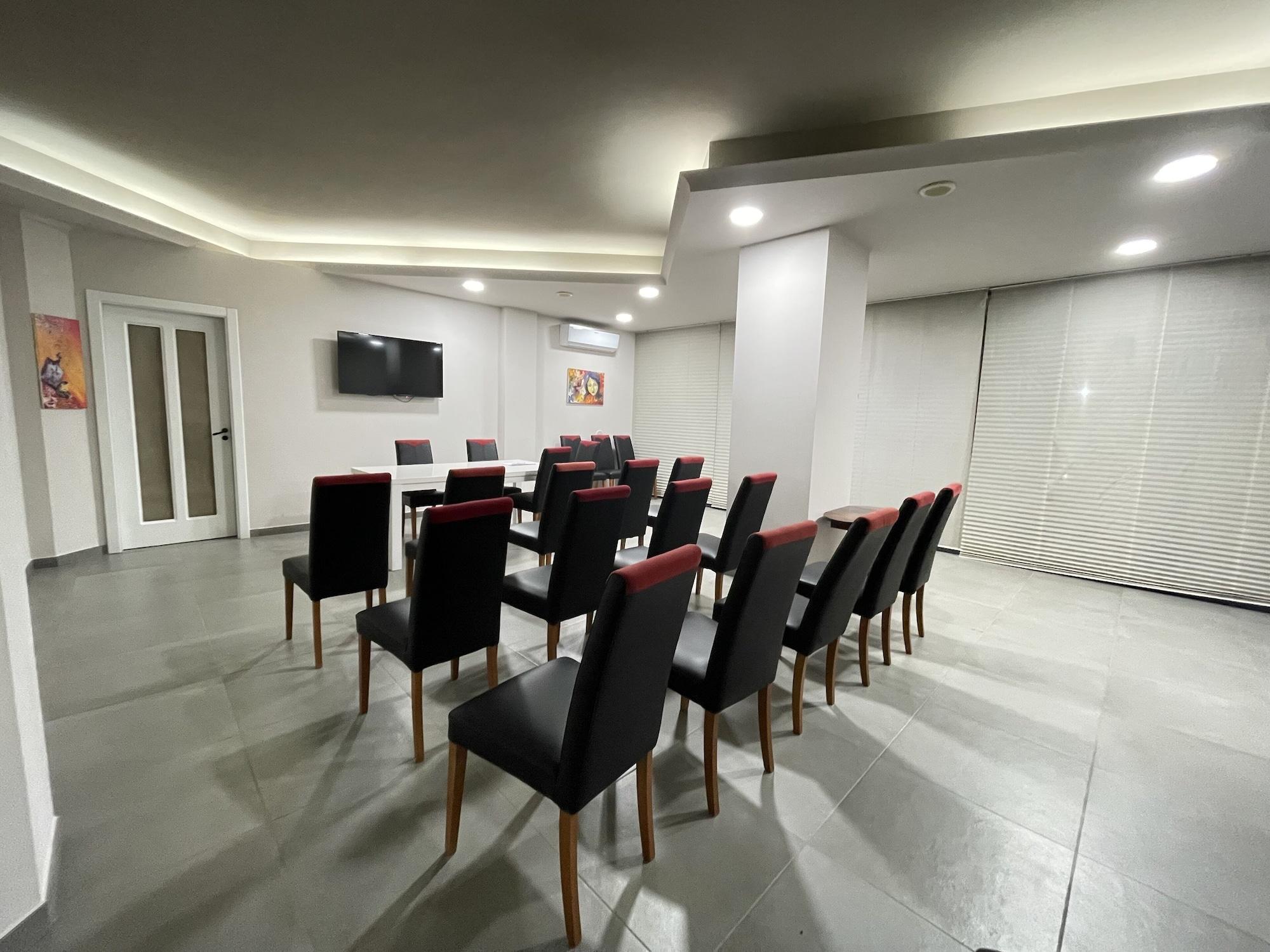 Sala de Reuniones Hotel Residence Le Ceramiche