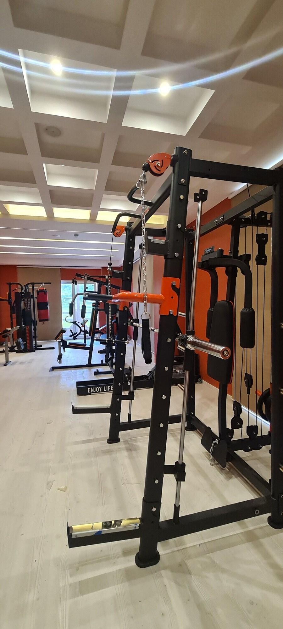 Gimnasio Hotel Kaachi Grand