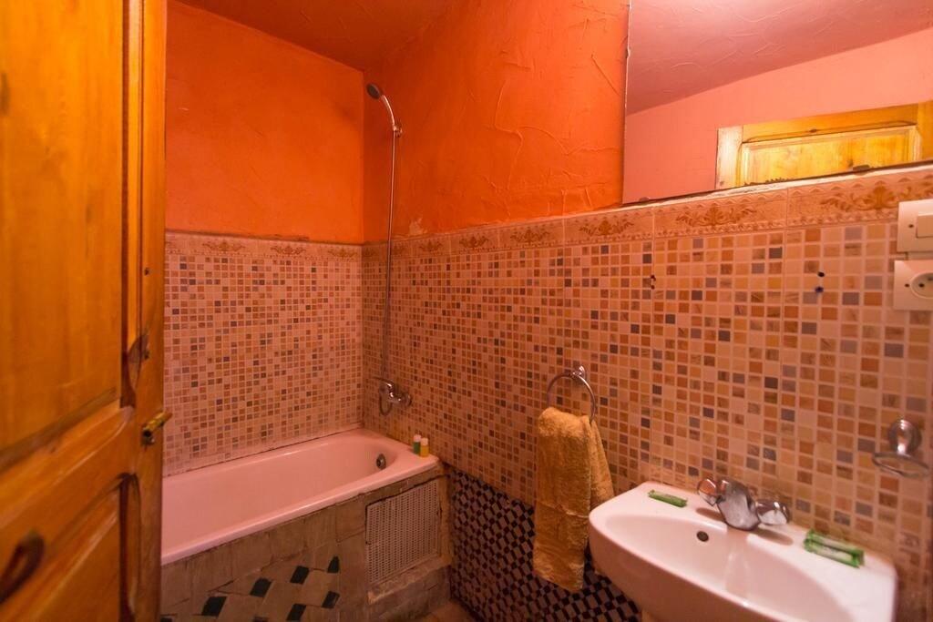 Equipamiento de Habitación Dar Bouanania