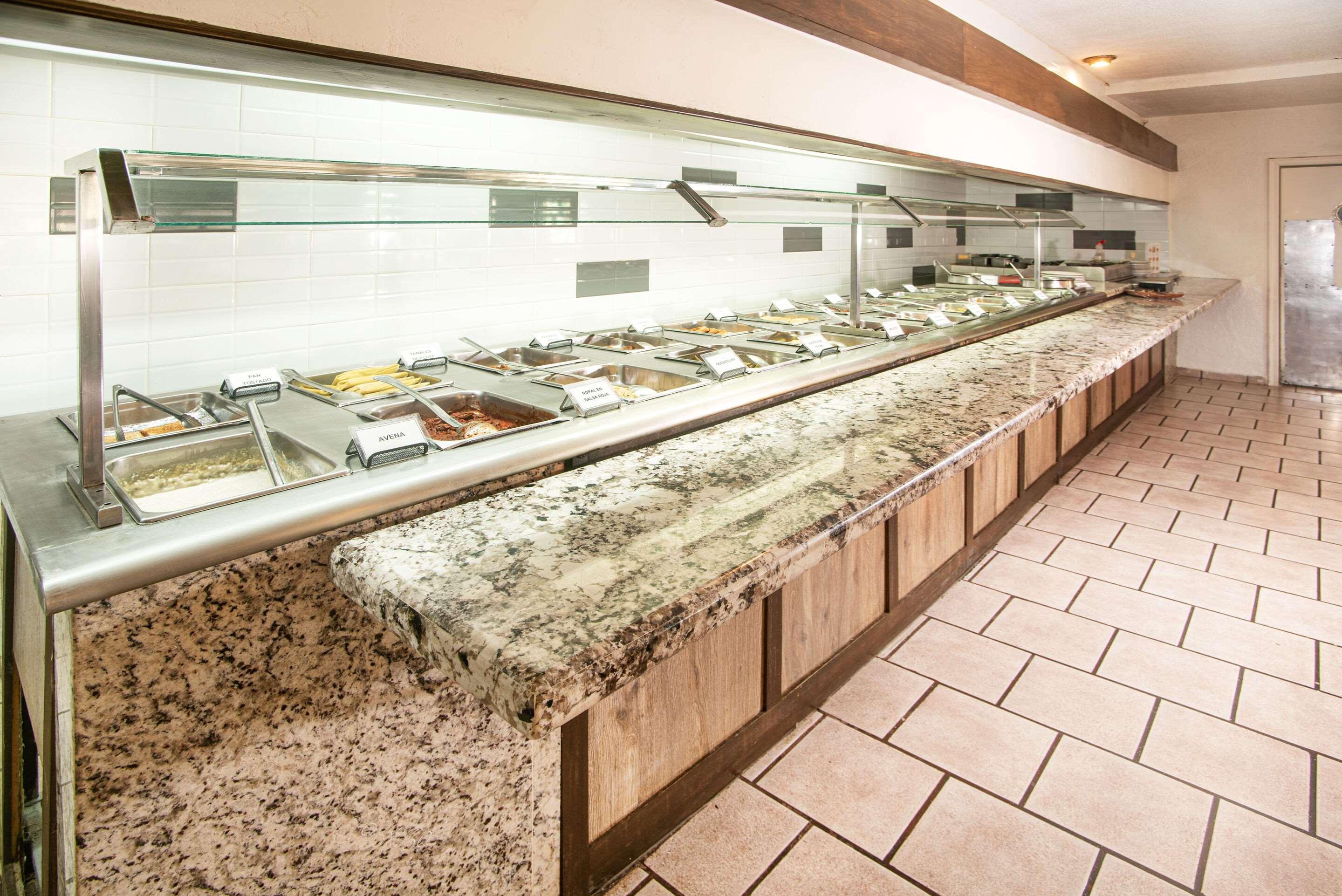 Restaurant Quality Inn Ciudad Obregon