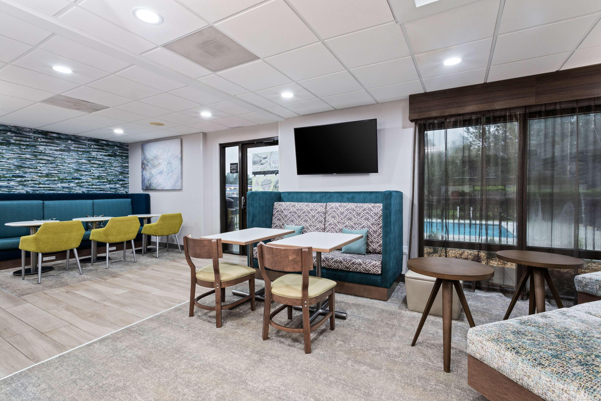 Vista Lobby Hampton Inn Perry