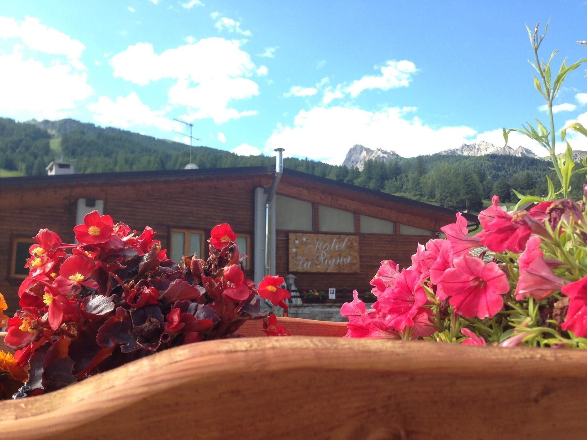 Varios Hotel La Pigna