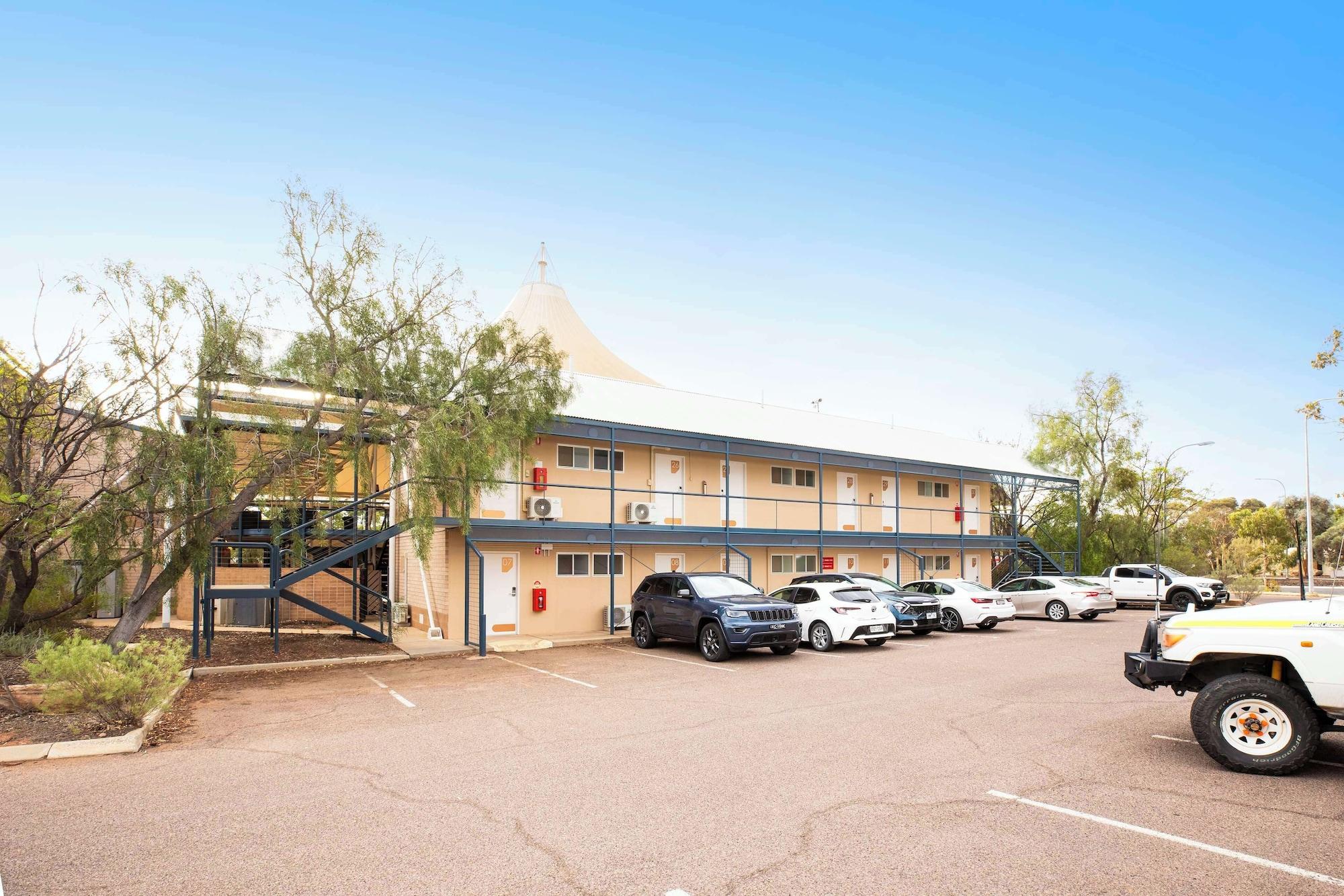 Vista Exterior Nightcap at Roxby Downs