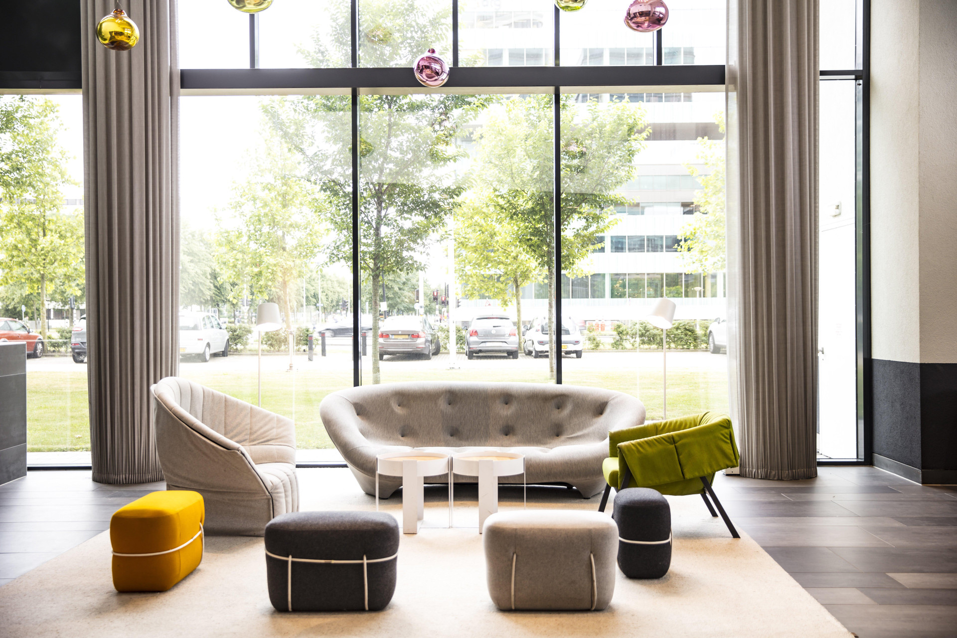 Vista Lobby Holiday Inn Amsterdam - Arena Towers by IHG