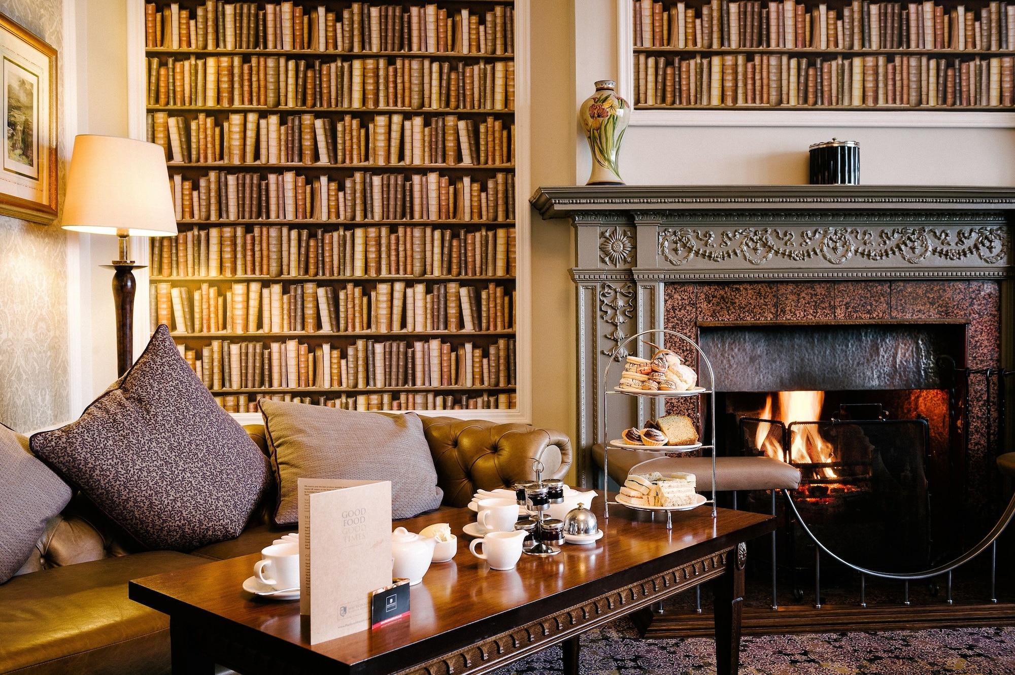 Vista Lobby Macdonald Forest Hills Hotel & Spa