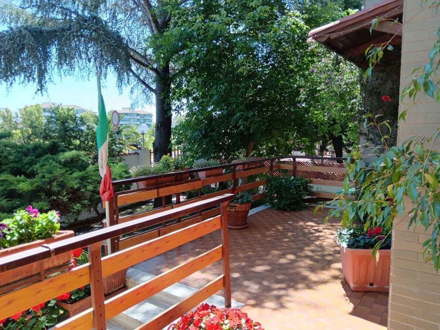 Vista Exterior Domus Gratiae