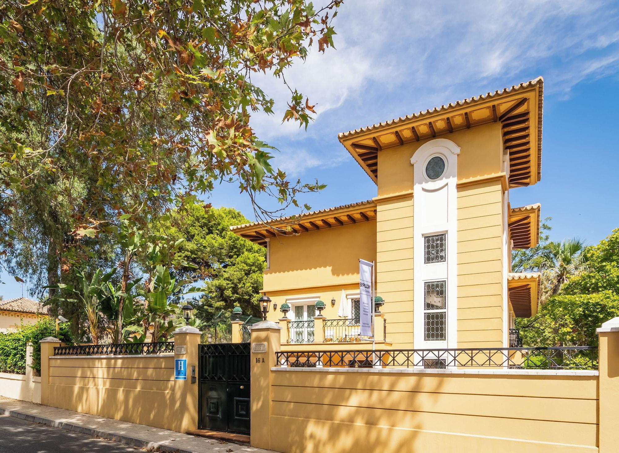 Vista Exterior BYPILLOW Villa Lorena