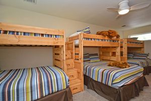 Alquiler Vacacional - Lake LBJs Most Popular Luxury Home // Boat Rental On-site & Tons of Amenities!