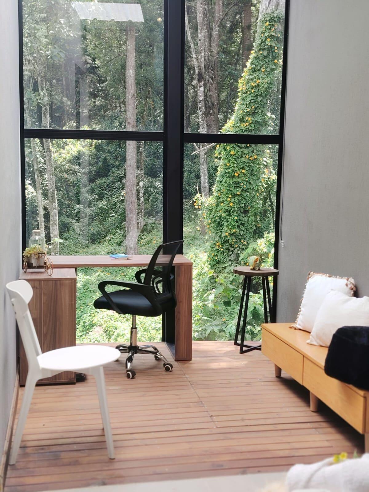 Comodidades del Alojamiento apartasuite con vista al bosque