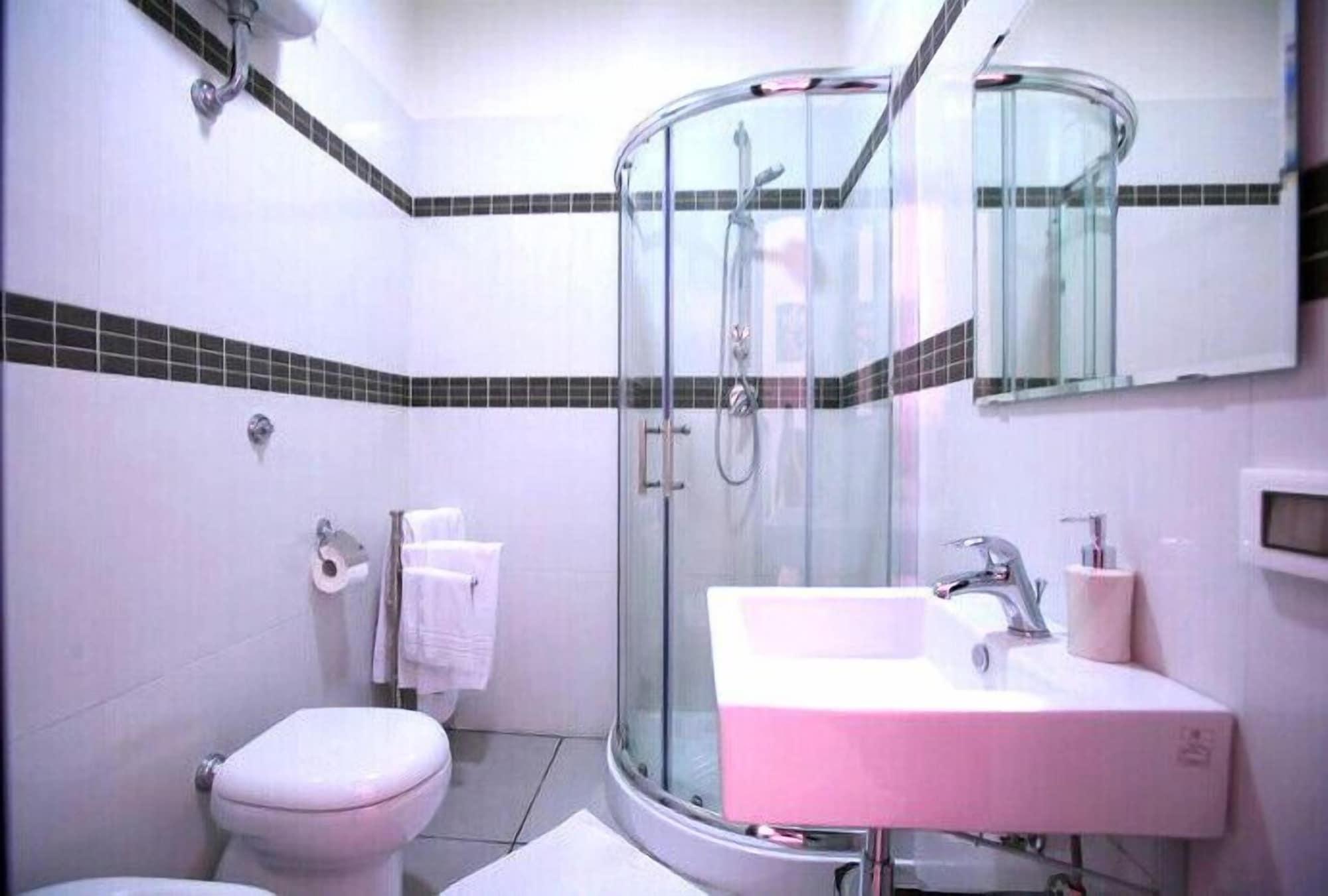 Equipamiento de Habitación Megaride Santa Lucia