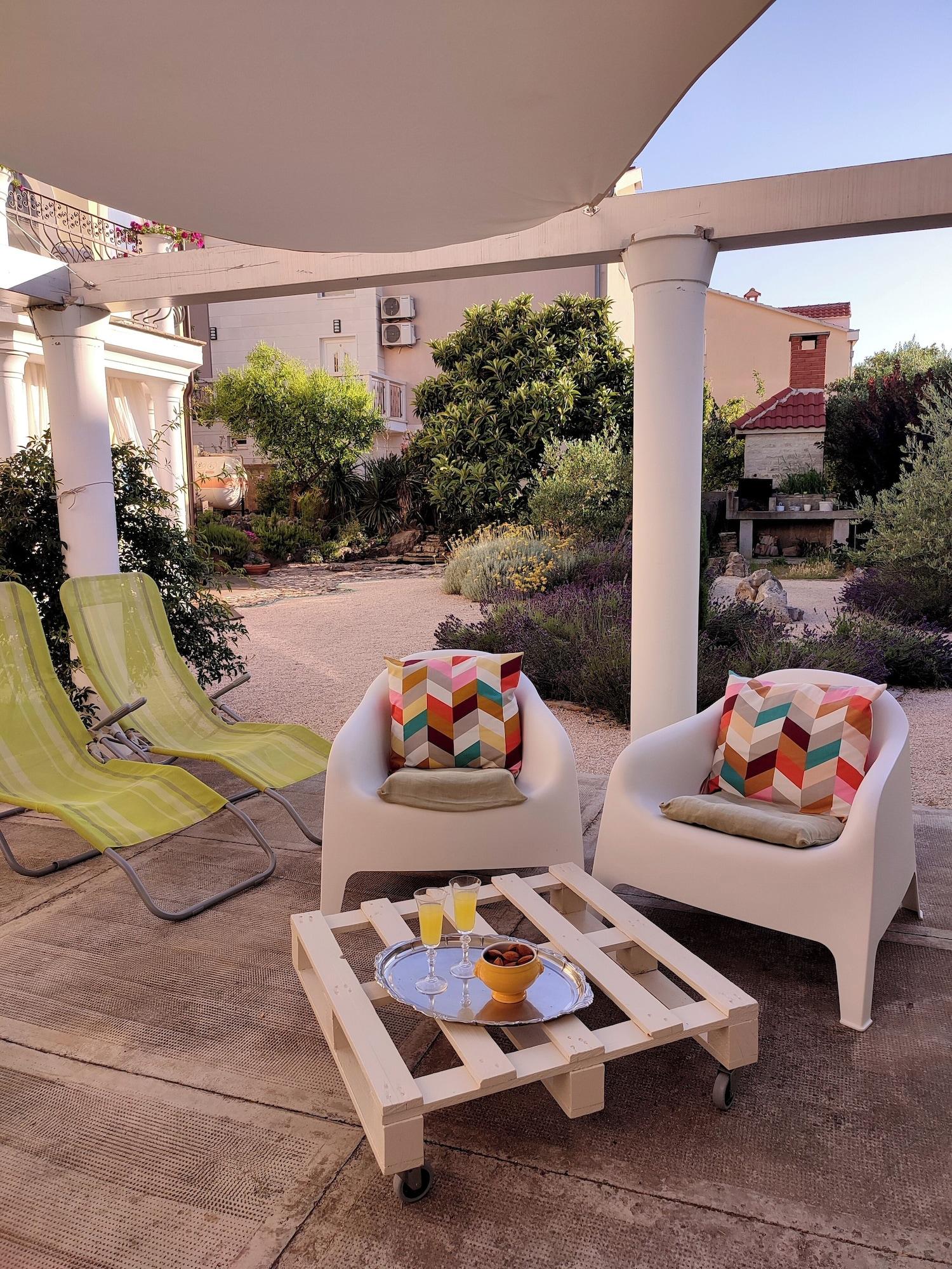 Equipamiento de Habitación Villa Mandolina Apartments