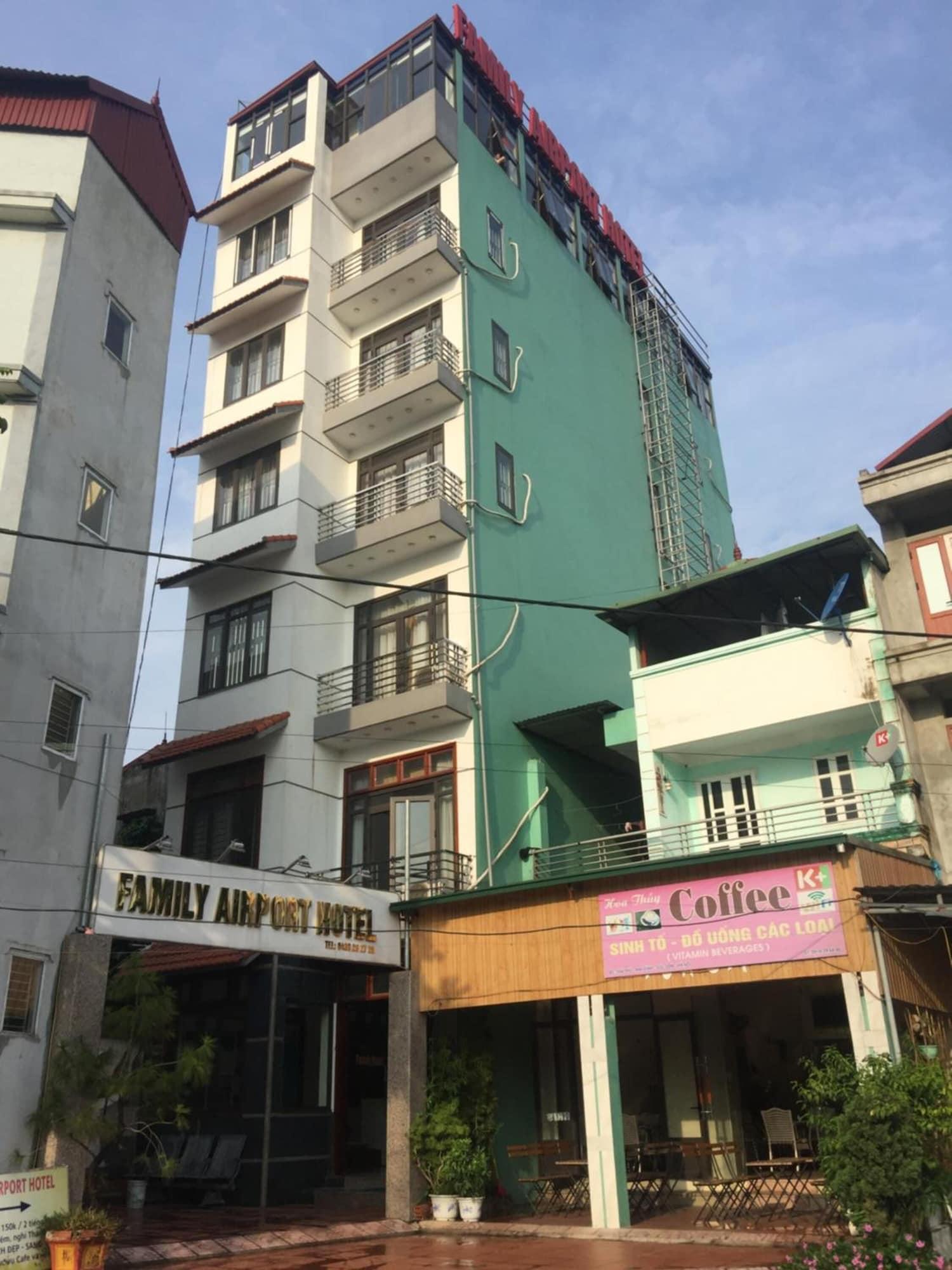 Vista Exterior Family Airport Hotel