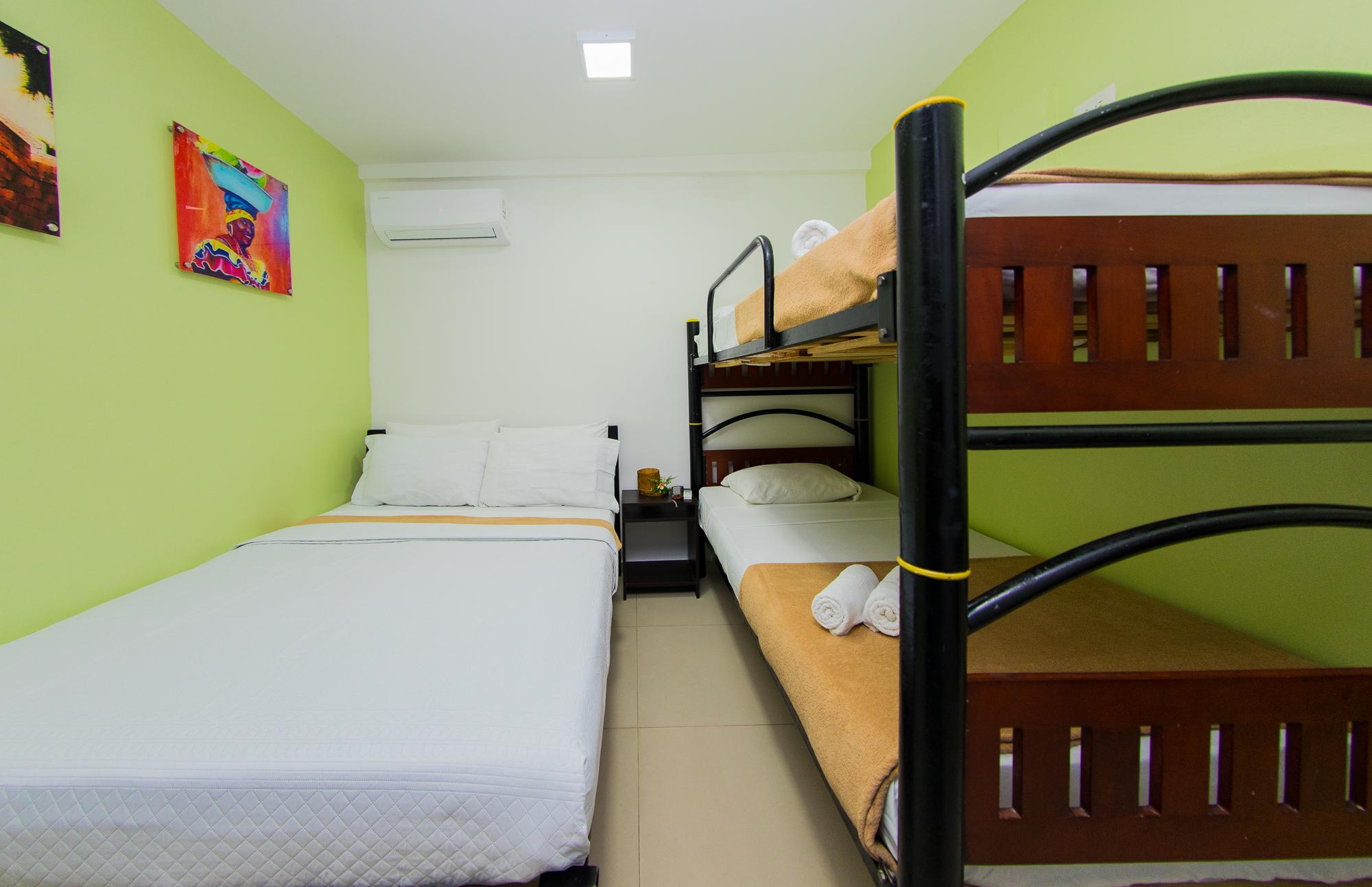 Set de Habitación Hotel Marina Suites By Geh Suites