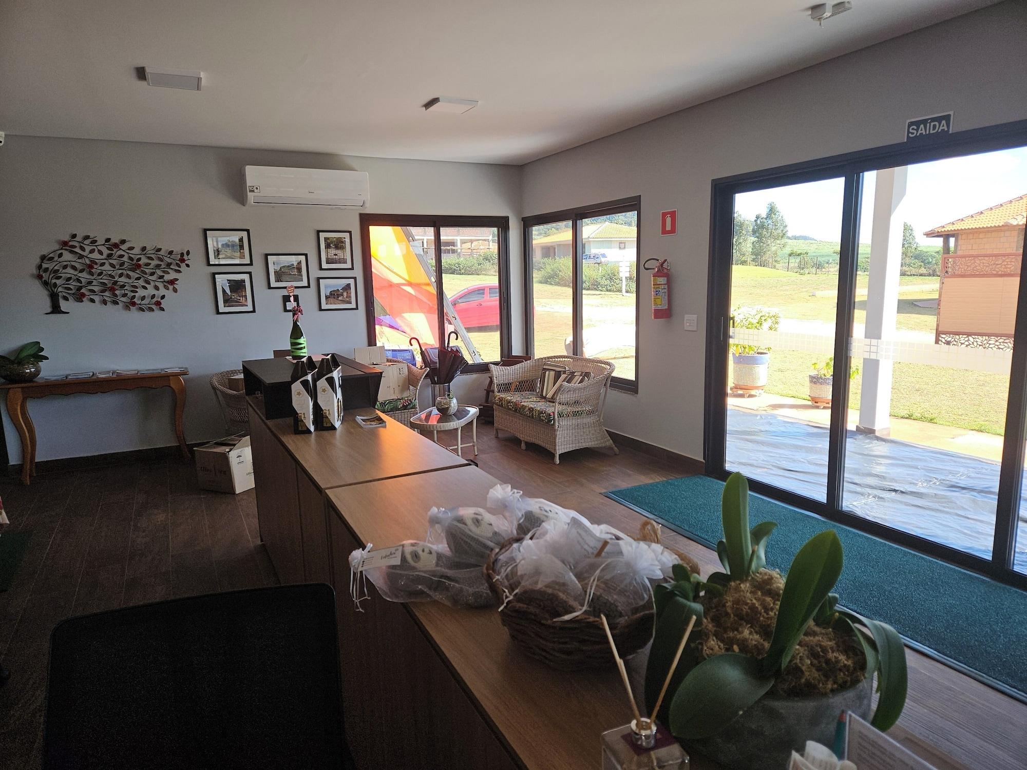 Vista Lobby Vila Caminito
