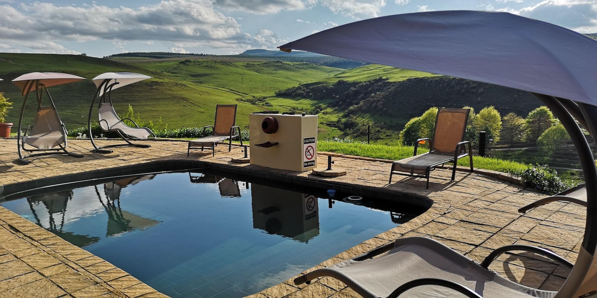 Vista Piscina Amazian Mountain River Lodge