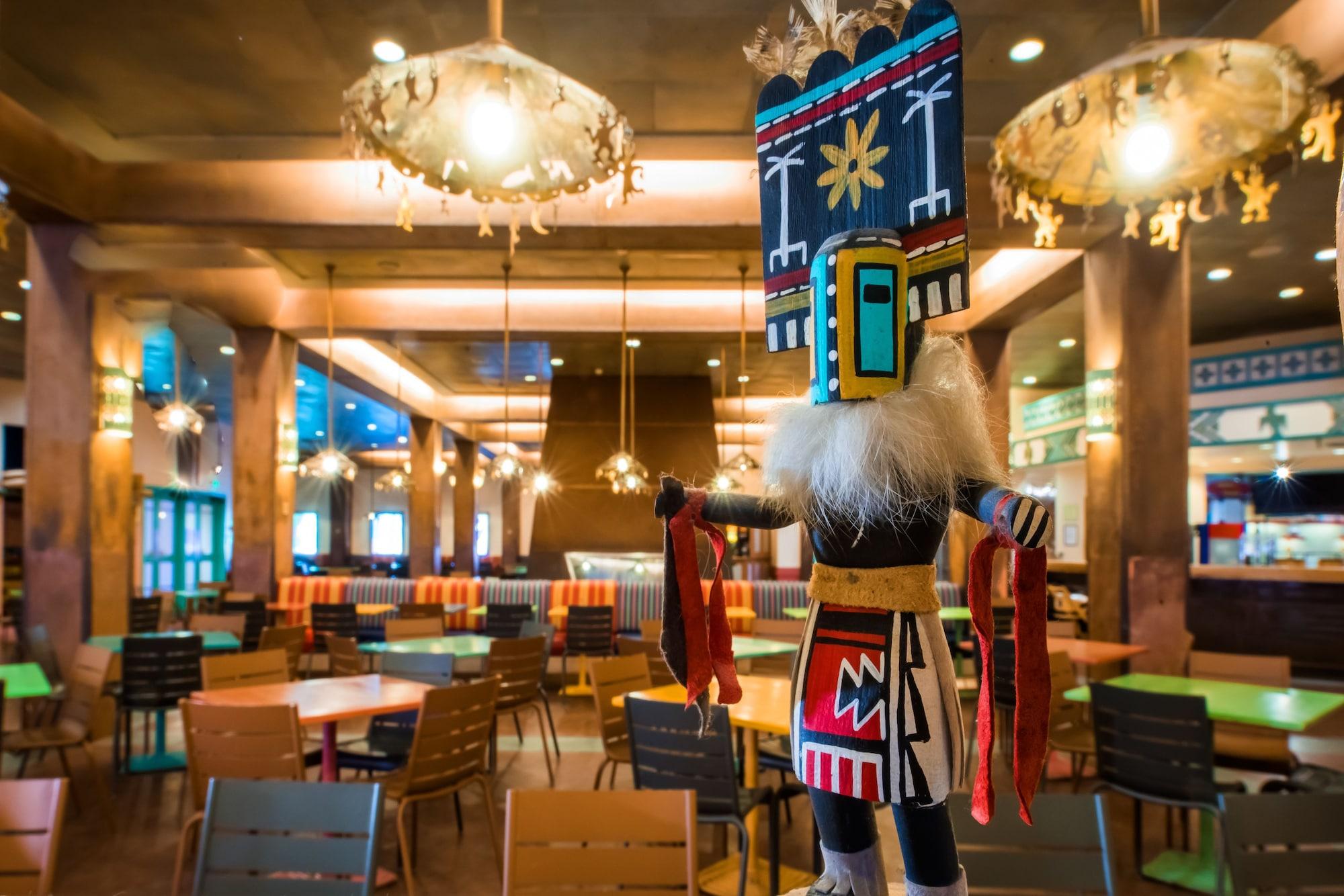 Bar/Salón Disney Hotel Santa Fe