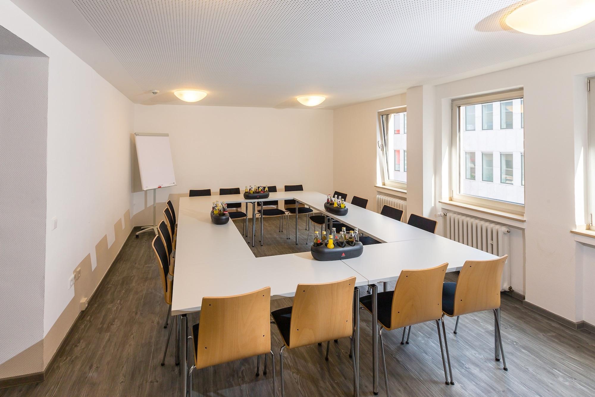 Sala de Reuniones DJH Jugendgästehaus Adolph Kolping