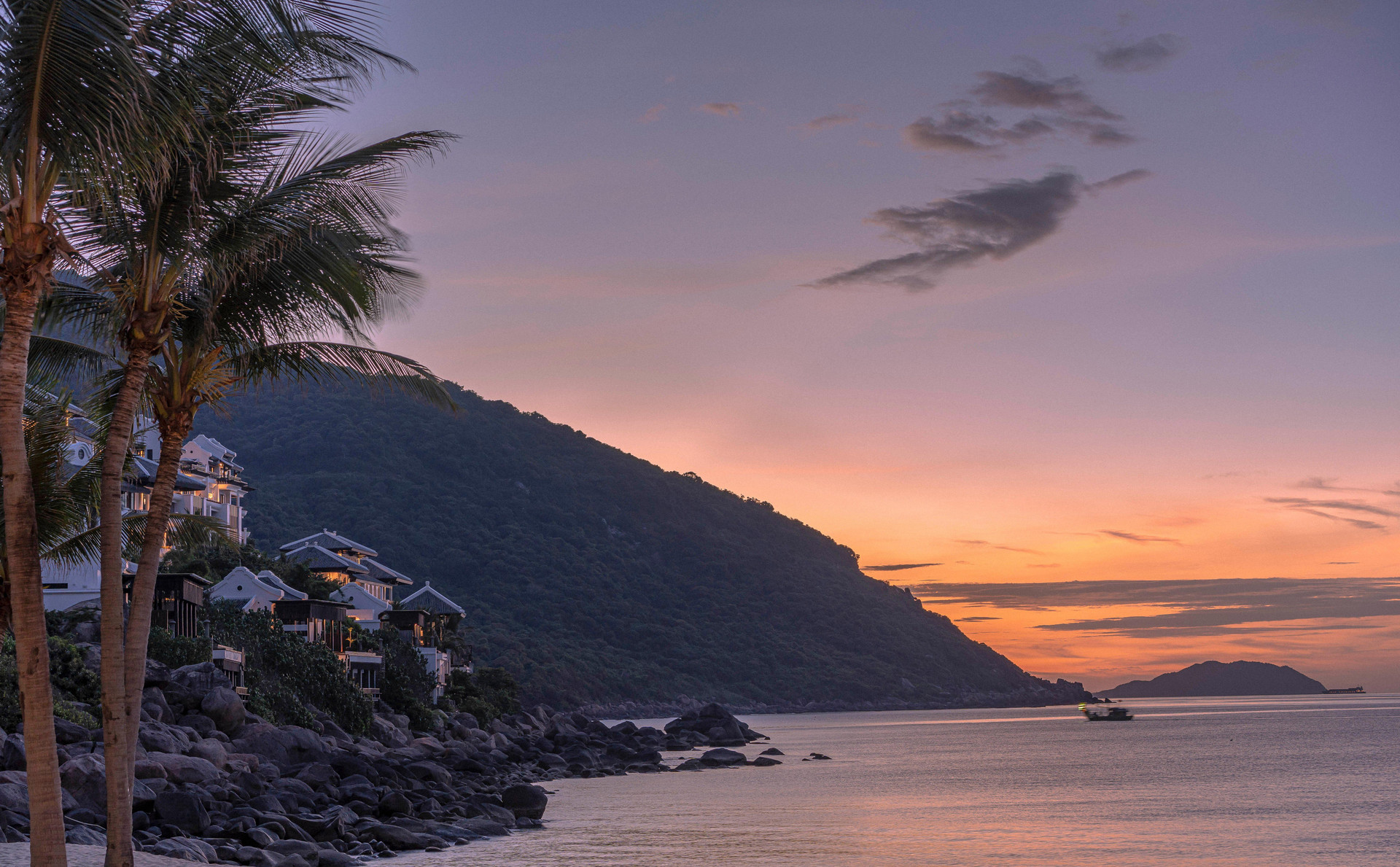 Vista Lobby InterContinental Danang Sun Peninsula Resort by IHG