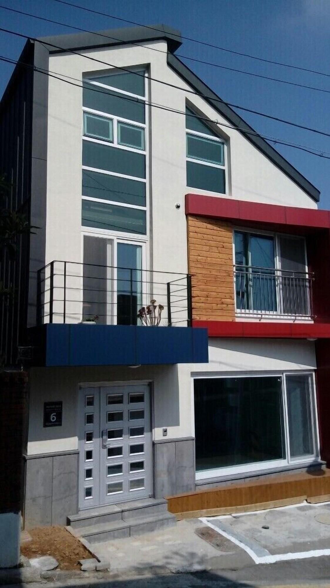 Vista Exterior Ri-In Mokpo