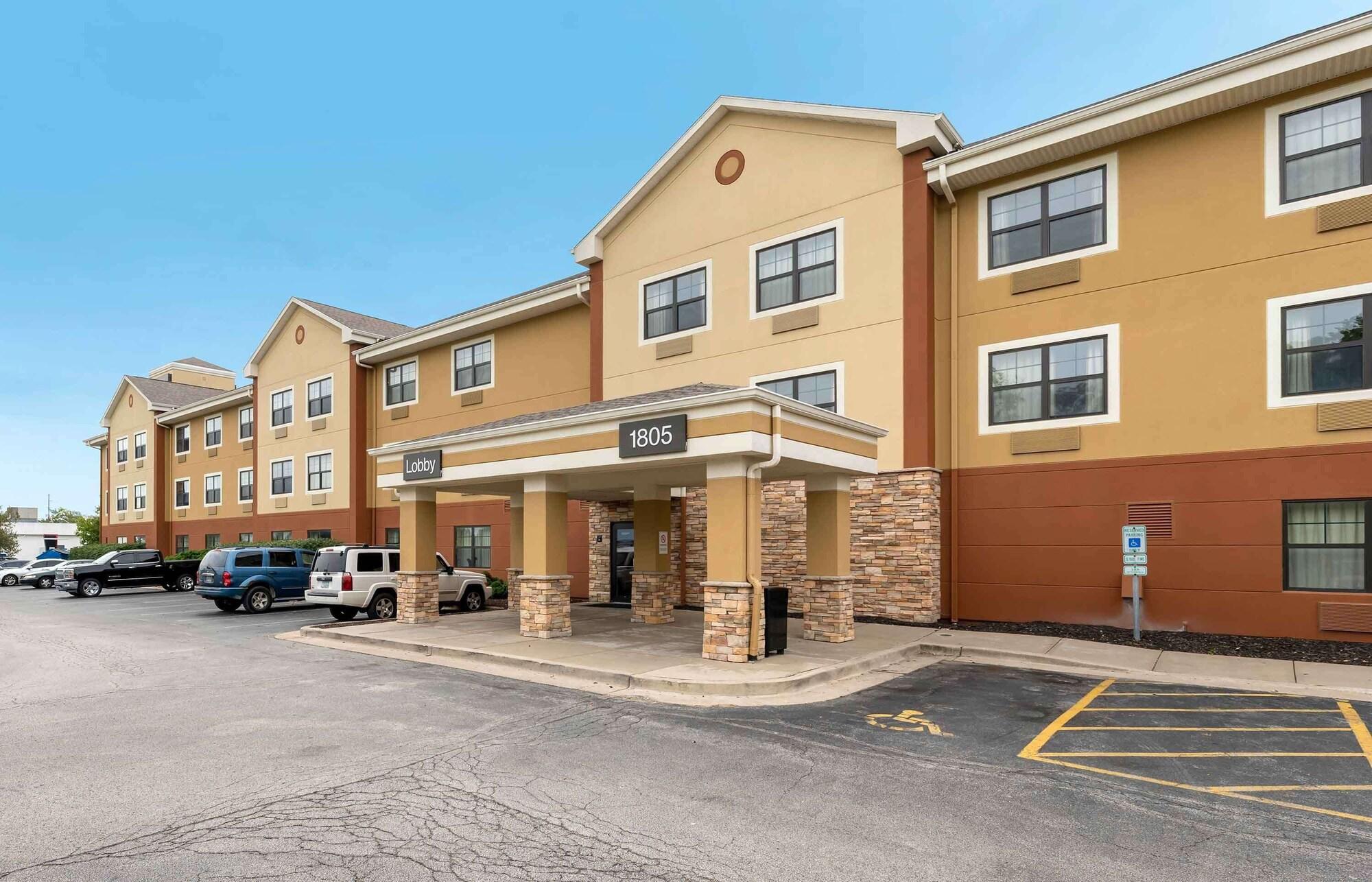 Varios Extended Stay America Suites Bloomington Normal