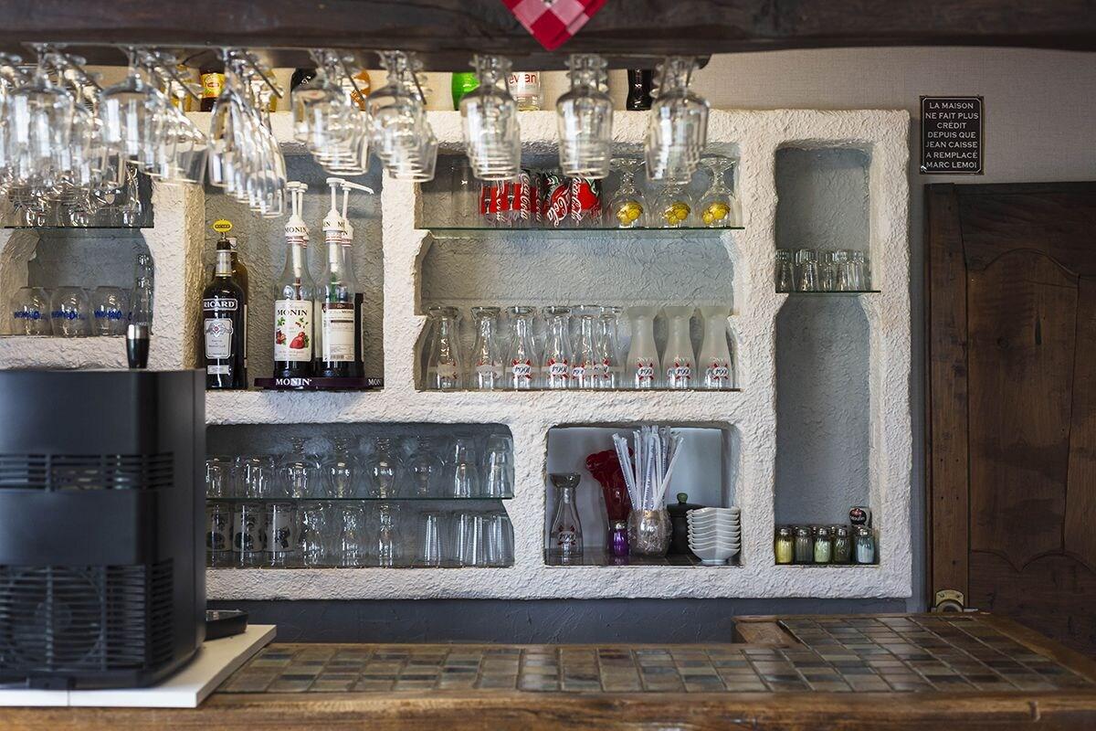 Bar/Salón Hotel Le Cormier 9