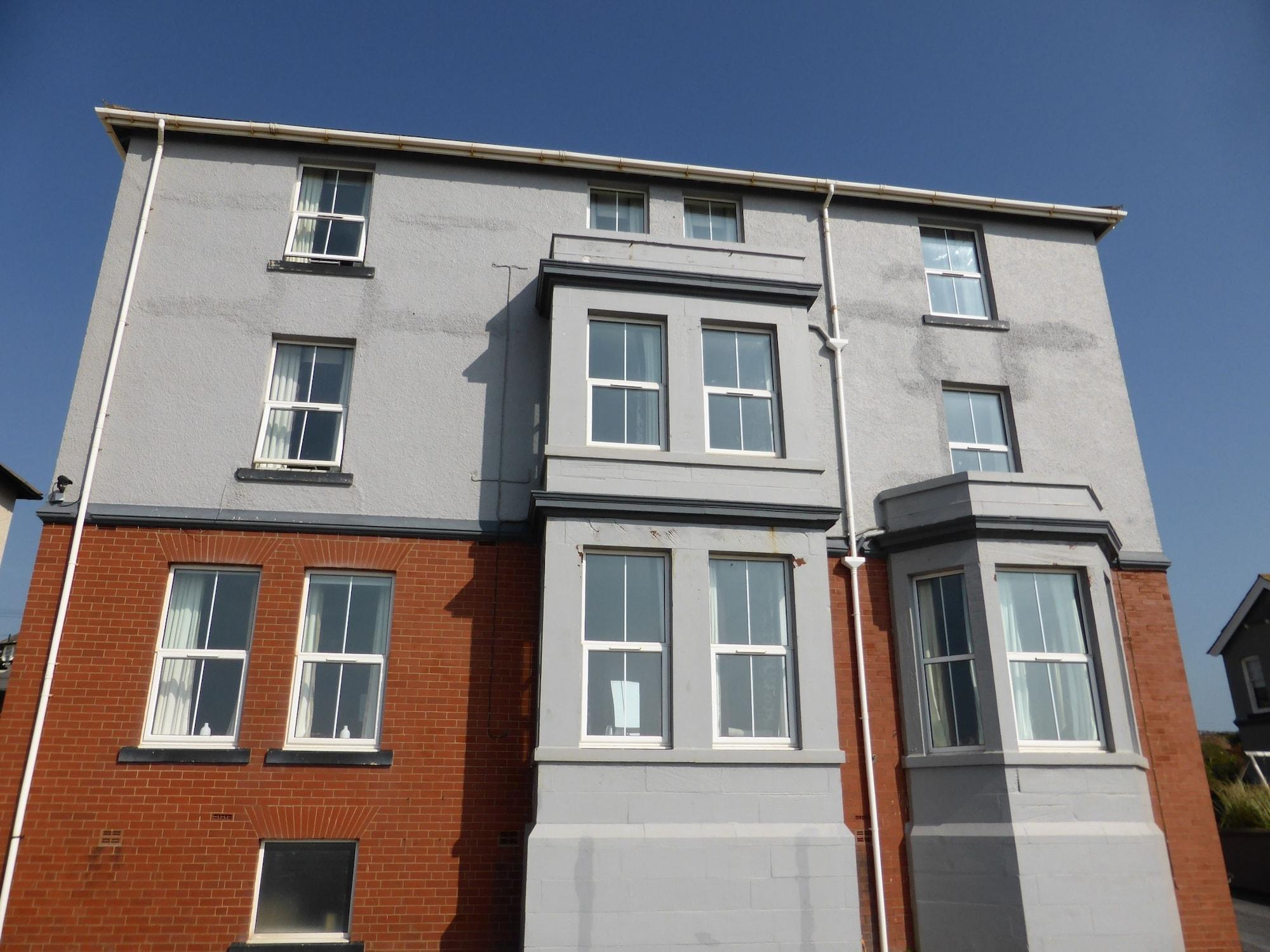 Varios Bailey Ground Lodge