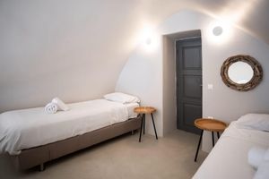 Paquete - Alafouzou Cave Loft