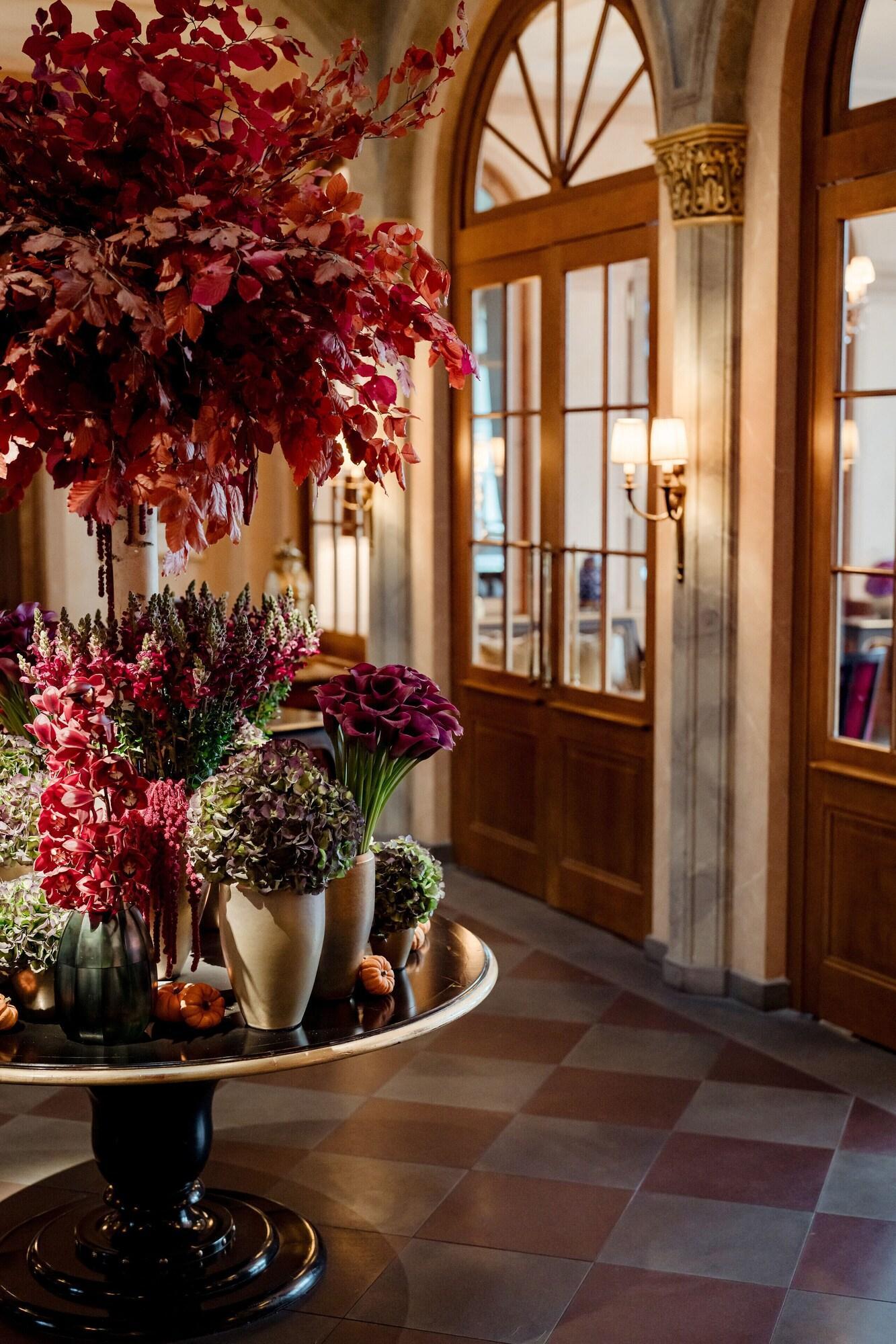 Vista Lobby Grand Hotel Les Trois Rois