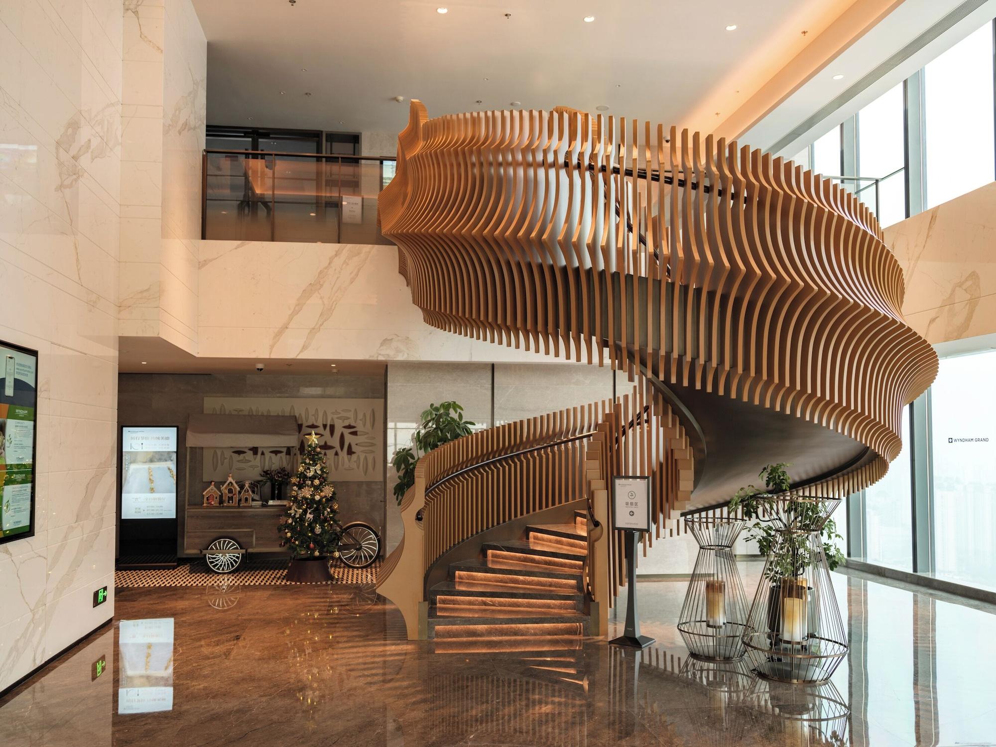 Vista Lobby Wyndham Grand Yichang Riverside