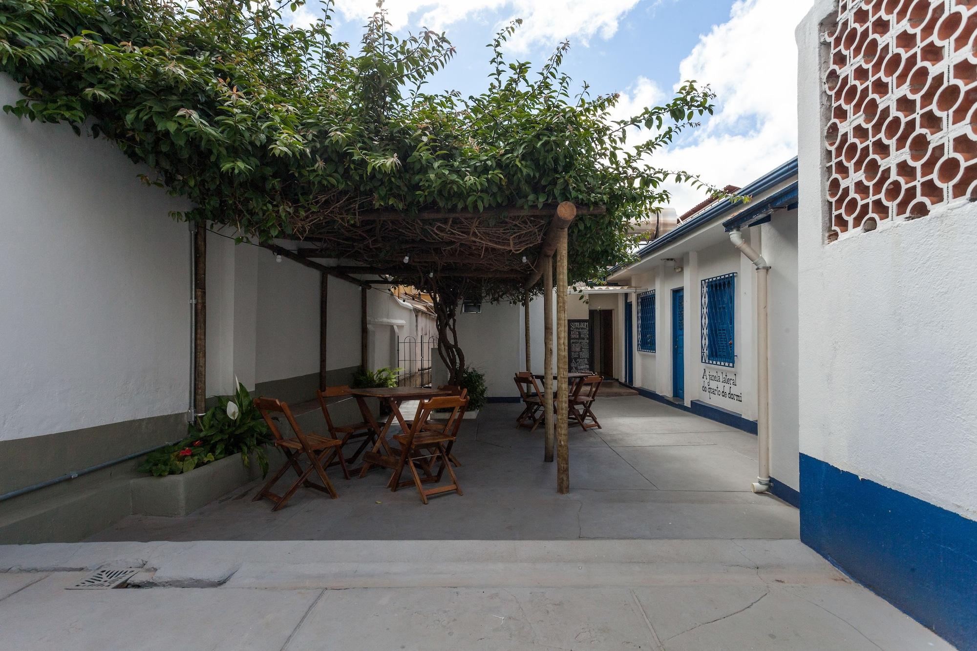 Vista Exterior Trem Azul Hostel