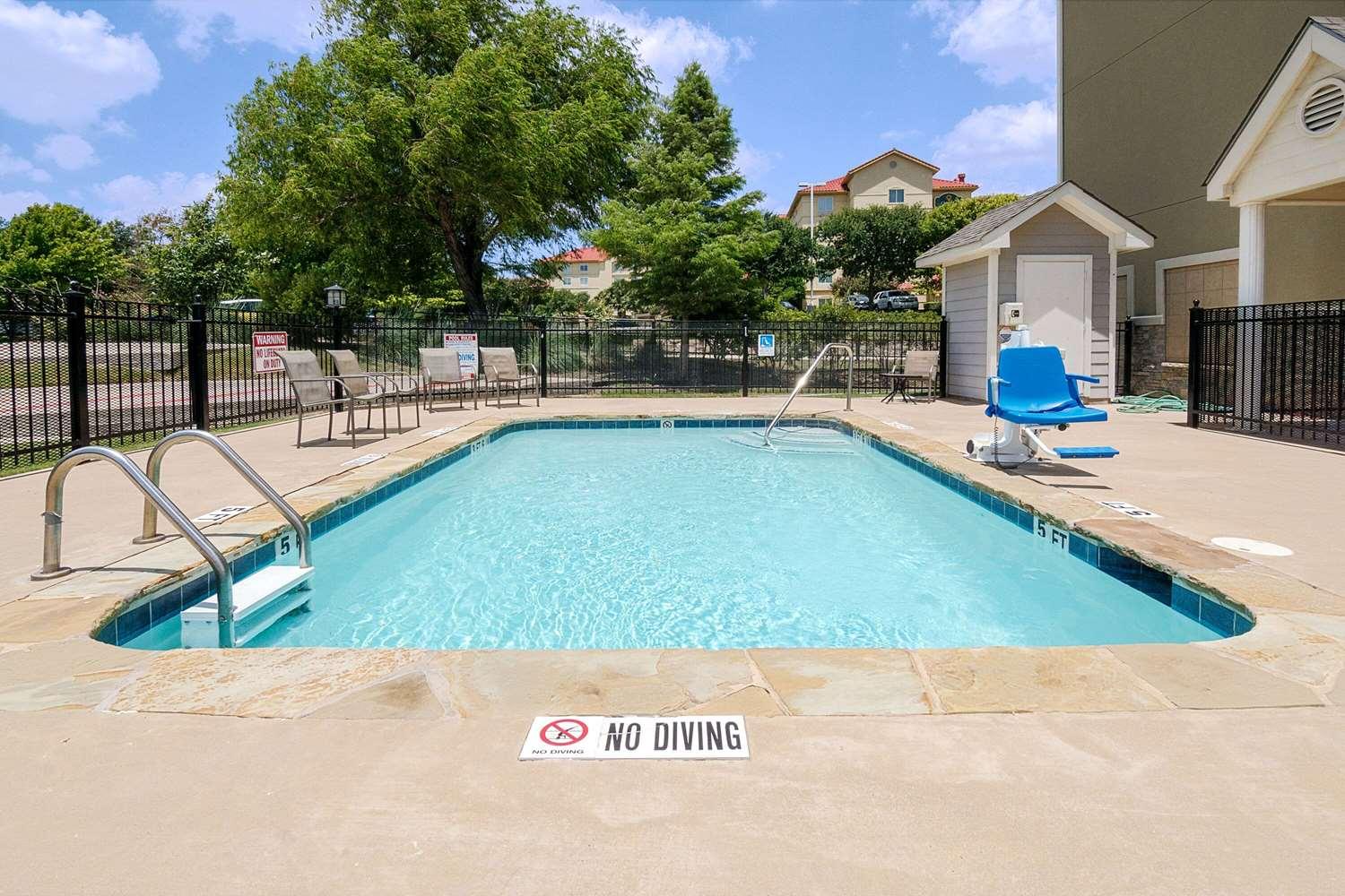 Pool view Microtel Inn & Suites by Wyndham Austin Airport