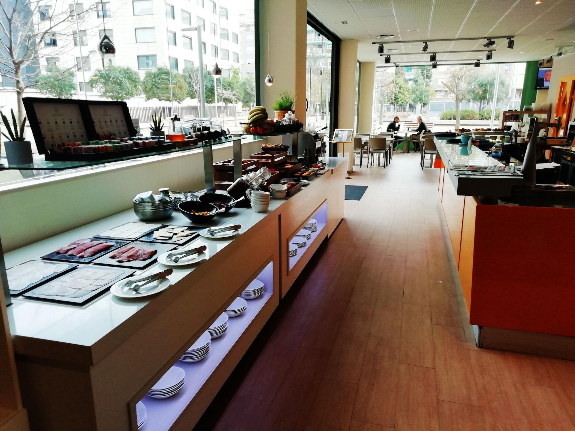 Restaurant Aparthotel Aura Park Fira Barcelona