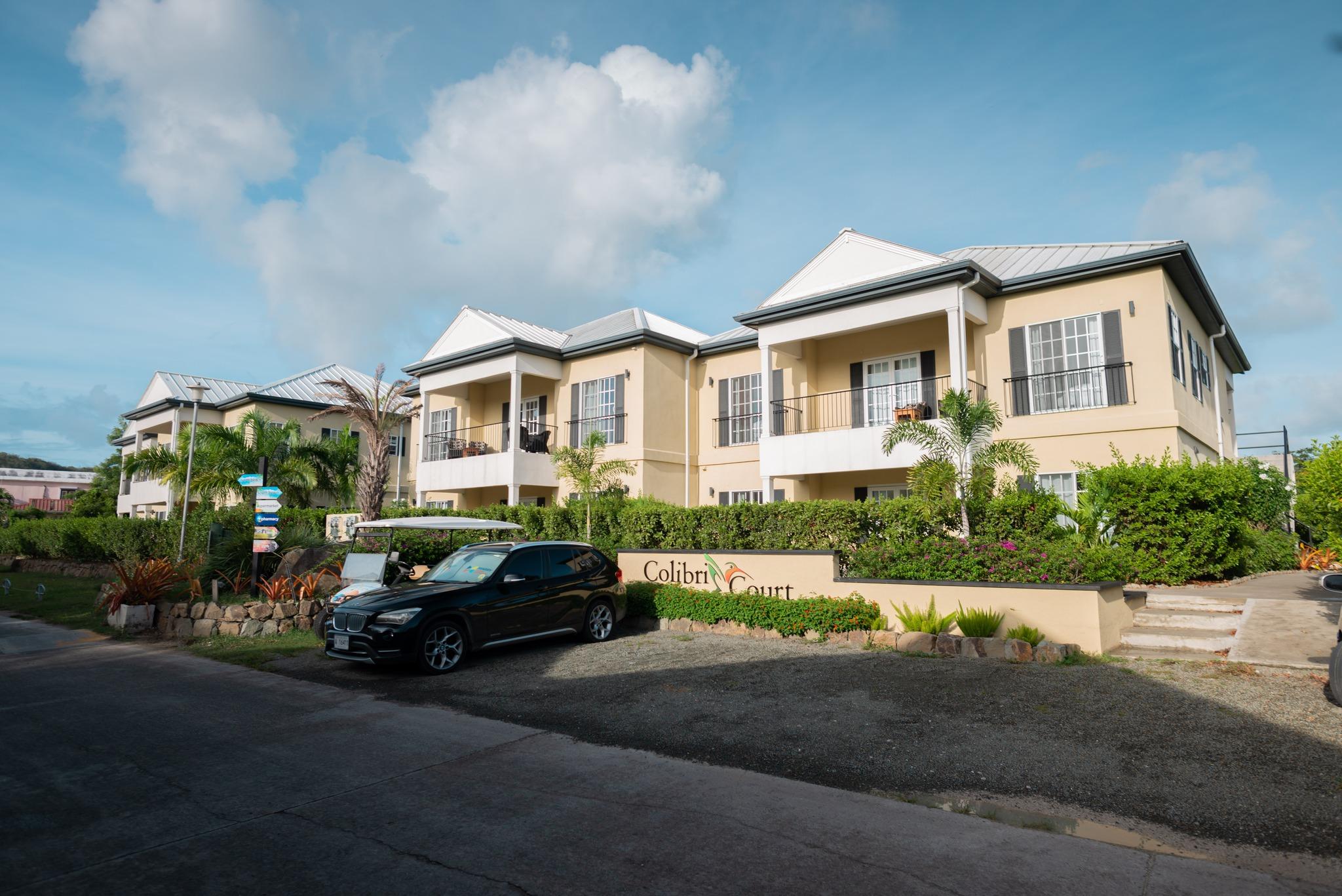 Vista Exterior Colibri Court