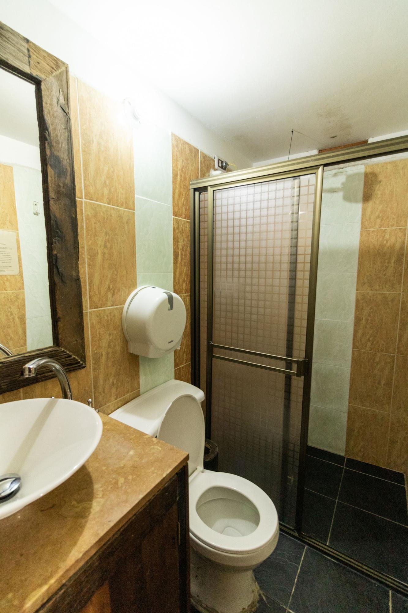Equipamiento de Habitación Hotel Atenas Jericó