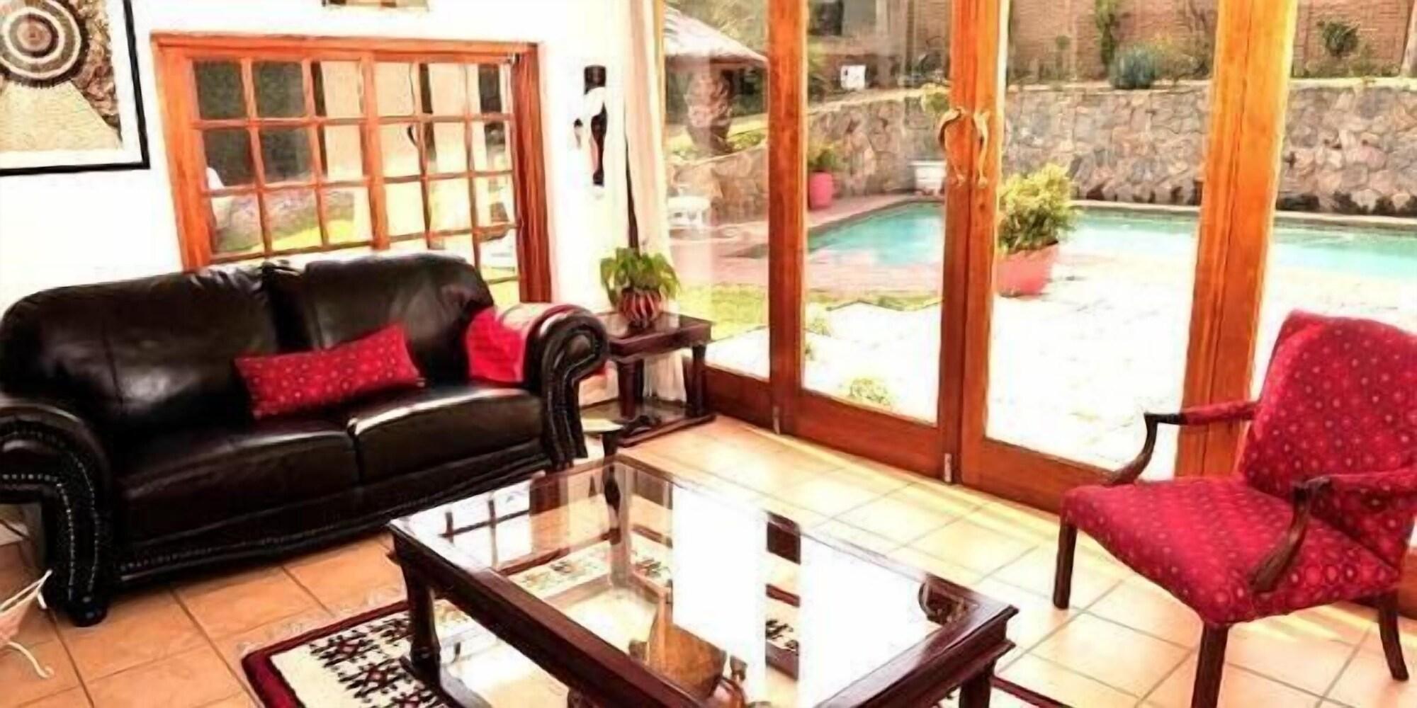 Comodidades del Alojamiento Mizizi House of Sandton Bed & Breakfast