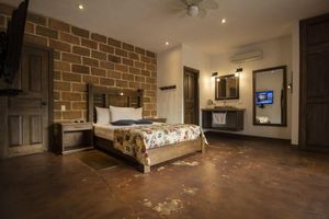 Alquiler Vacacional - Casa del Reloj CIELO -Luxury, Jacuzzi, Penthouse Suite, 4000sq Feet, to 200mbps