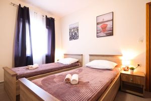 Alquiler Vacacional - Holiday Home in Prkos With Private Pool