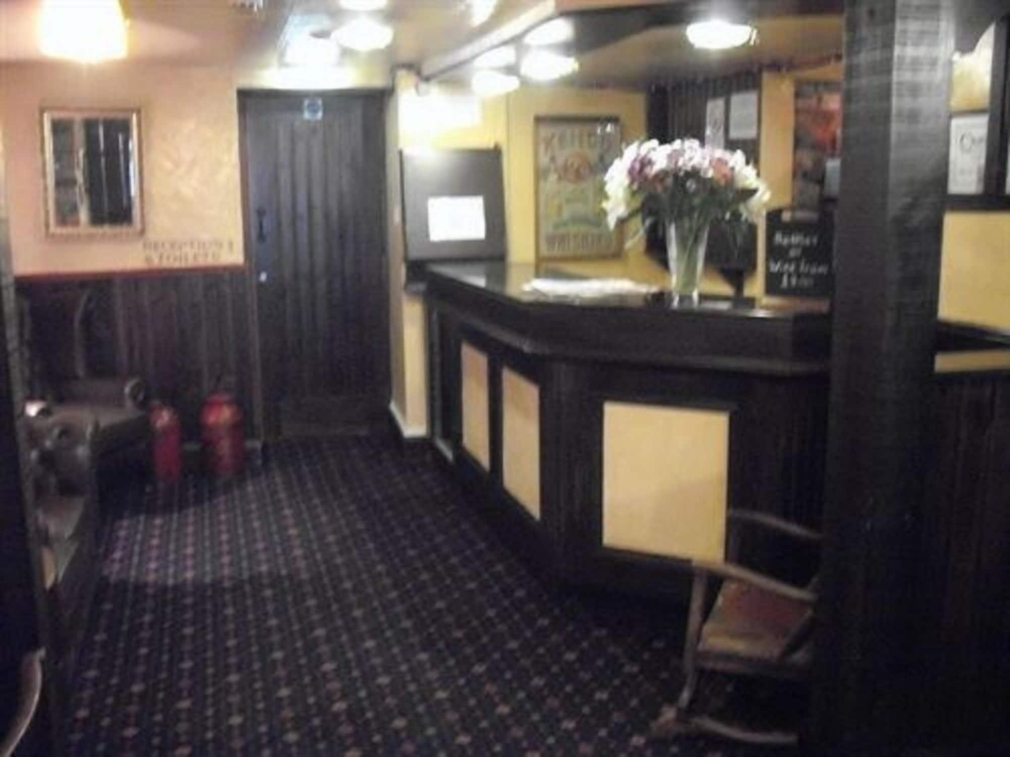 Vista Lobby Bridge Inn