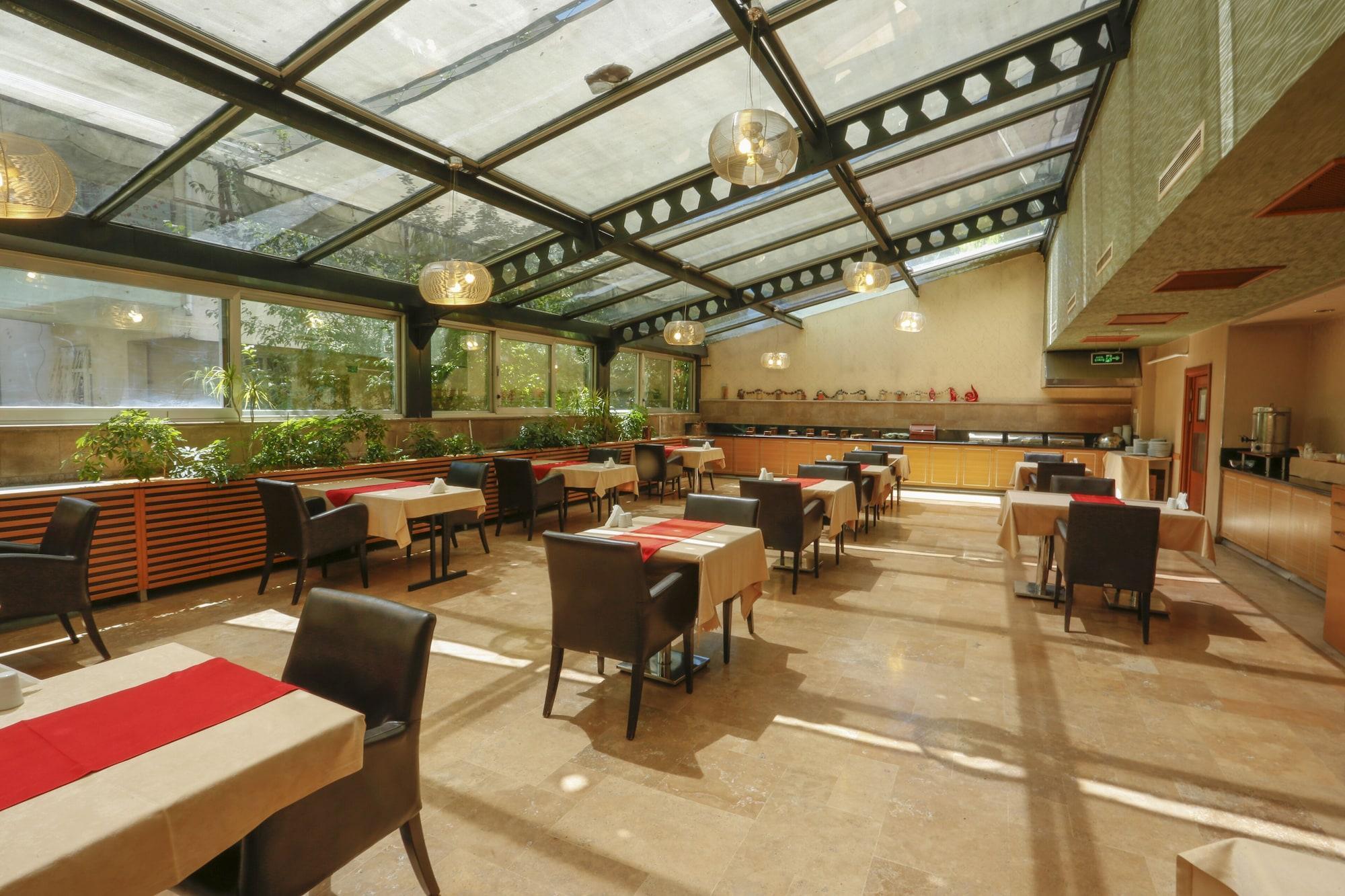 Restaurant Nuzhet Hotel