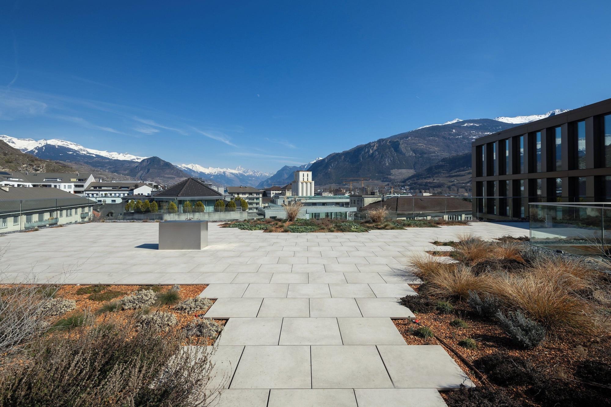 Vista Exterior Holiday Inn Express & Suites Sion by IHG