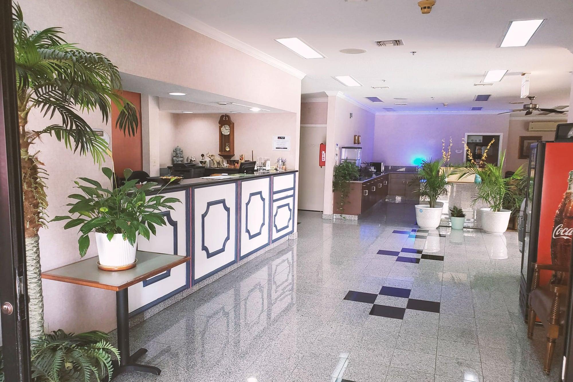 Vista Lobby Coratel Inn & Suites by Jasper New Braunfels IH-35 EXT 189