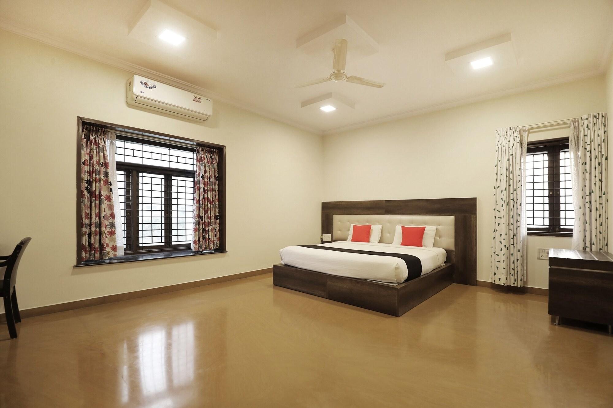 Varios OYO 1078 Hotel Royal Serenity