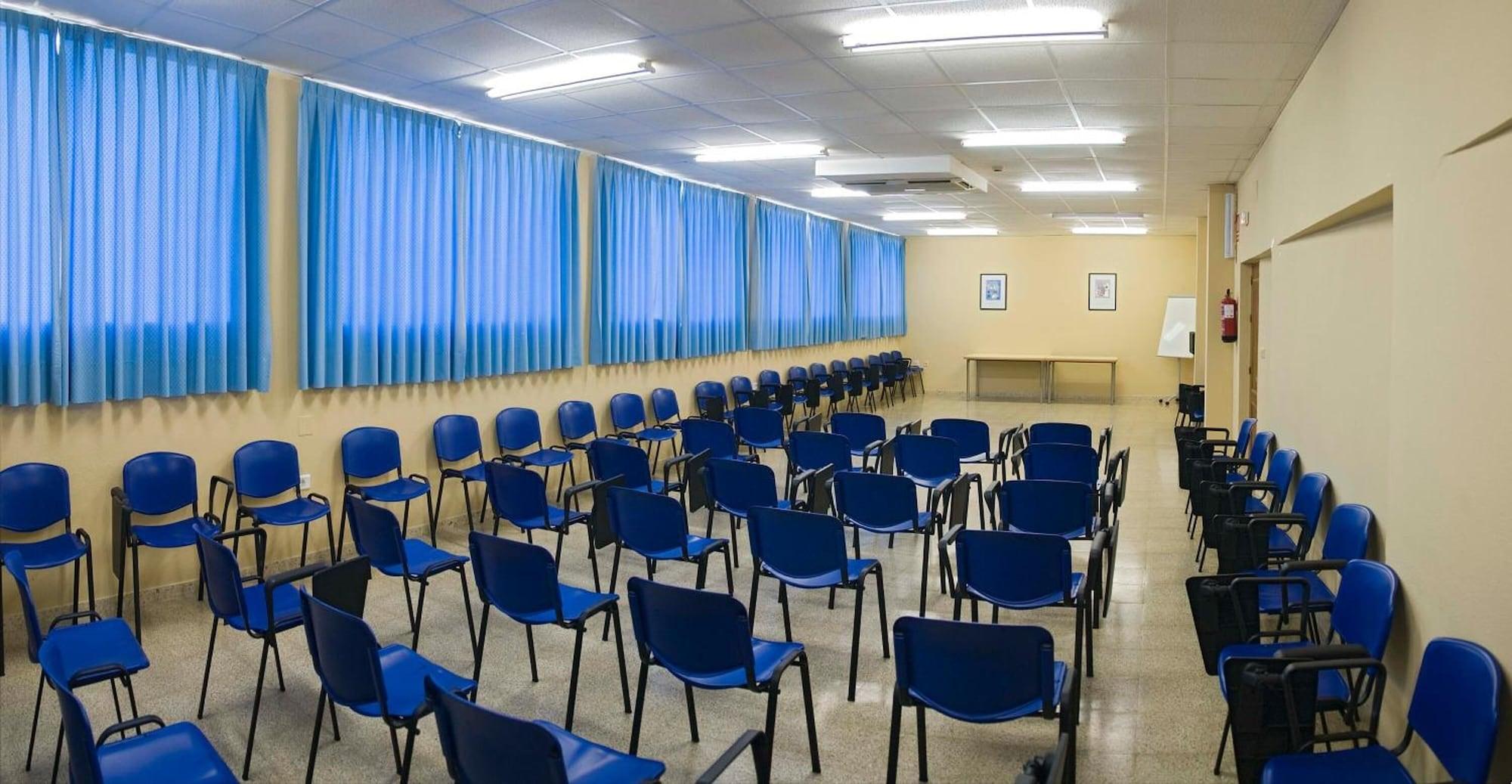 Sala de Reuniones Albergue Inturjoven Jerez de la Frontera - Hostel