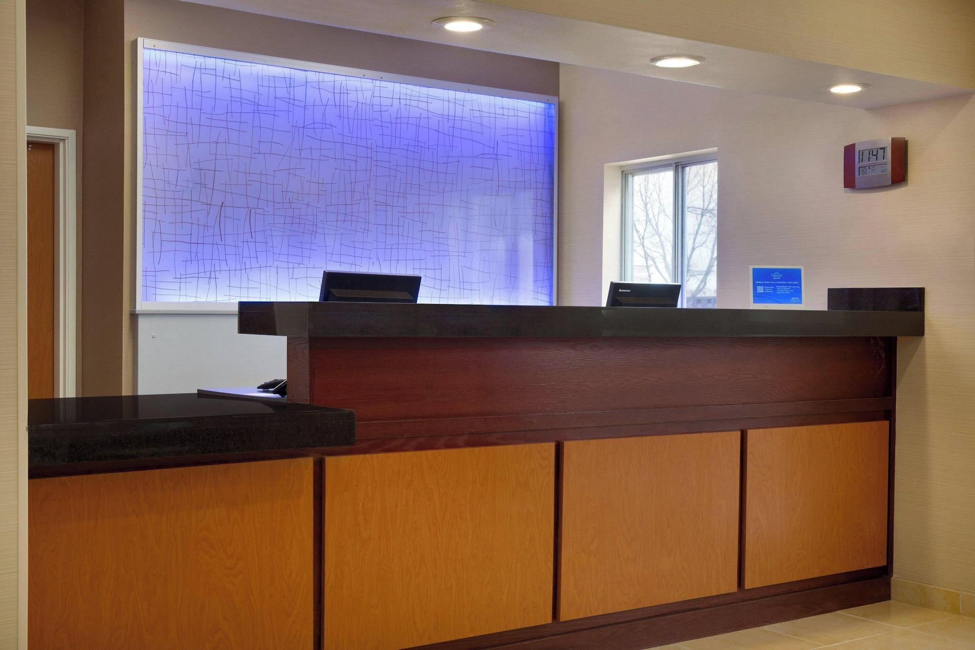 Vista Lobby Fairfield Inn & Suites Bismarck South