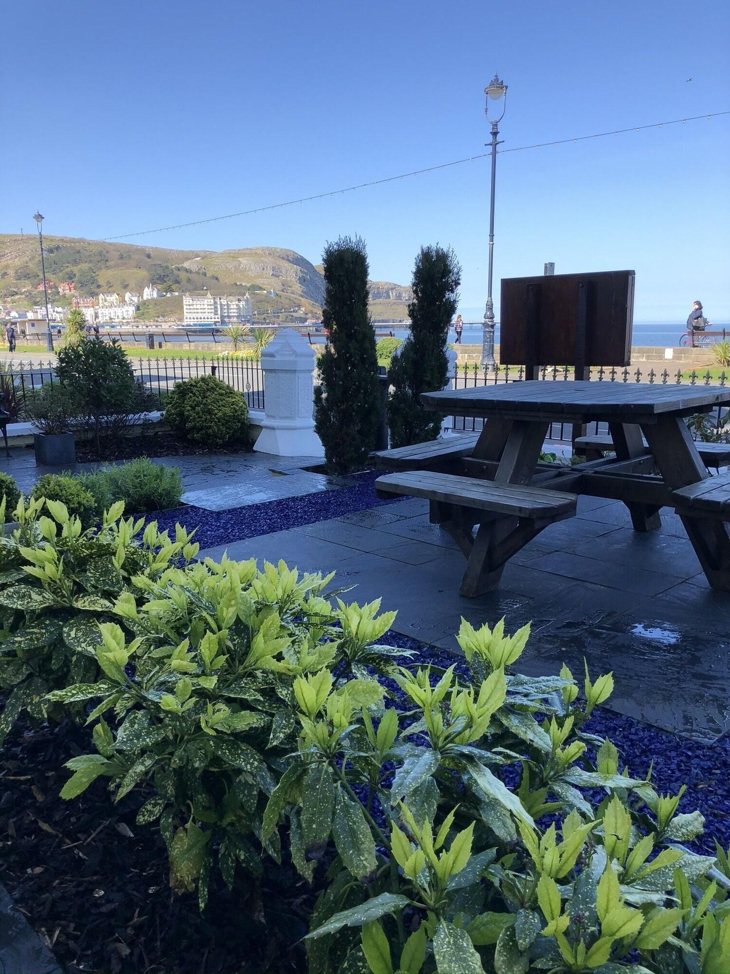 Vista Exterior Swn Y Mor Hotel