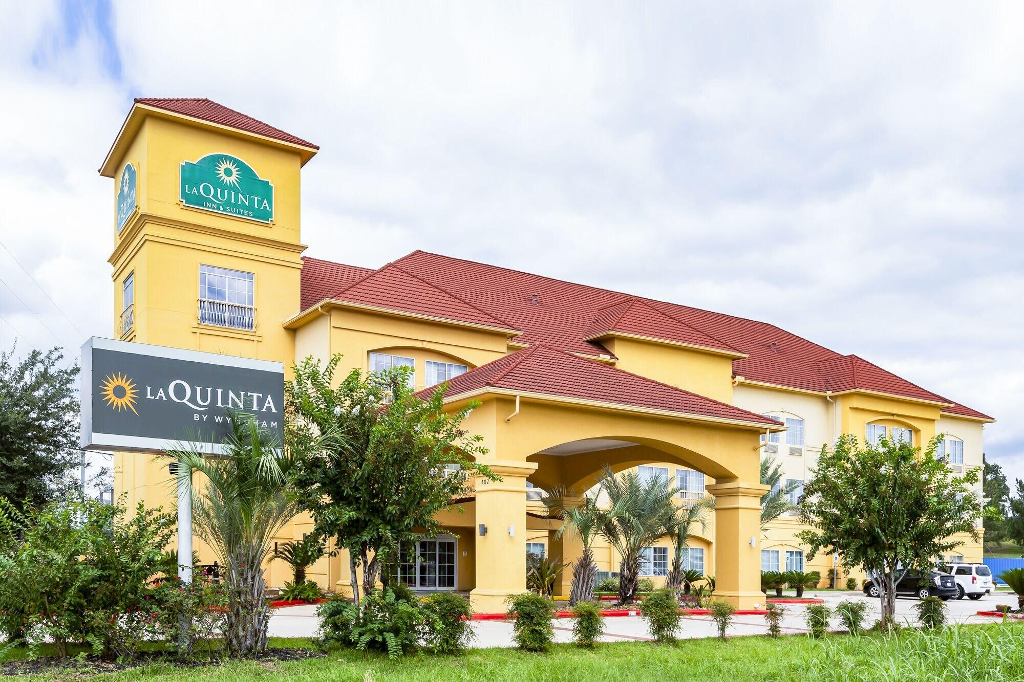 Vista Exterior La Quinta Inn & Suites by Wyndham Livingston
